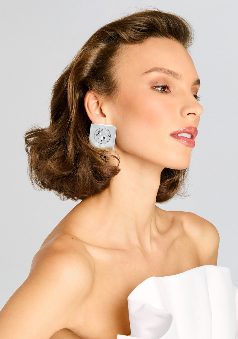 RETROFÊTE NIKKI CRYSTAL EARRINGS outlook
