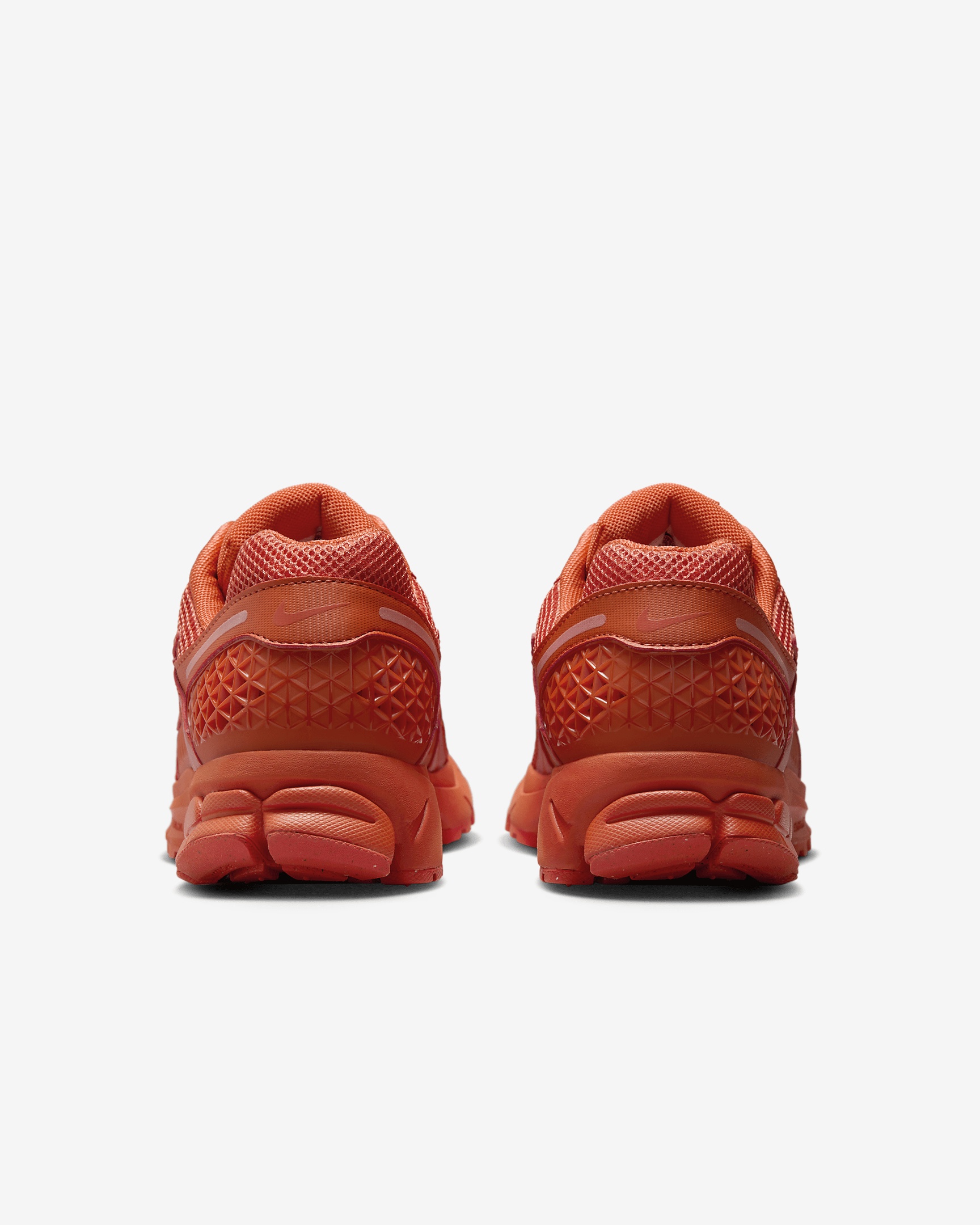 Nike Men's Zoom Vomero 5 Shoes - 6