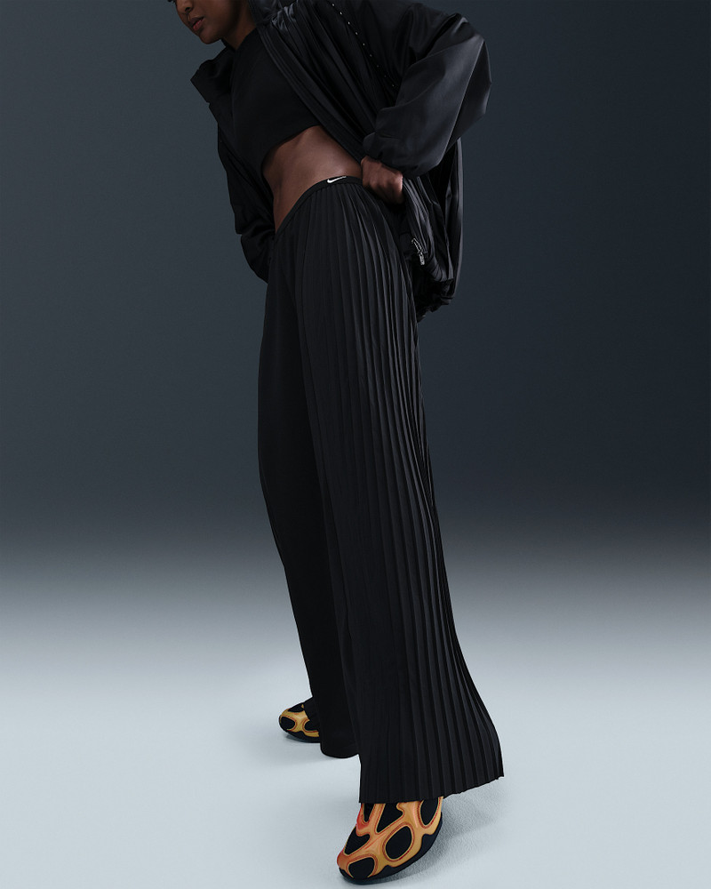 Nike Sportswear Women's Pleated Pants 5