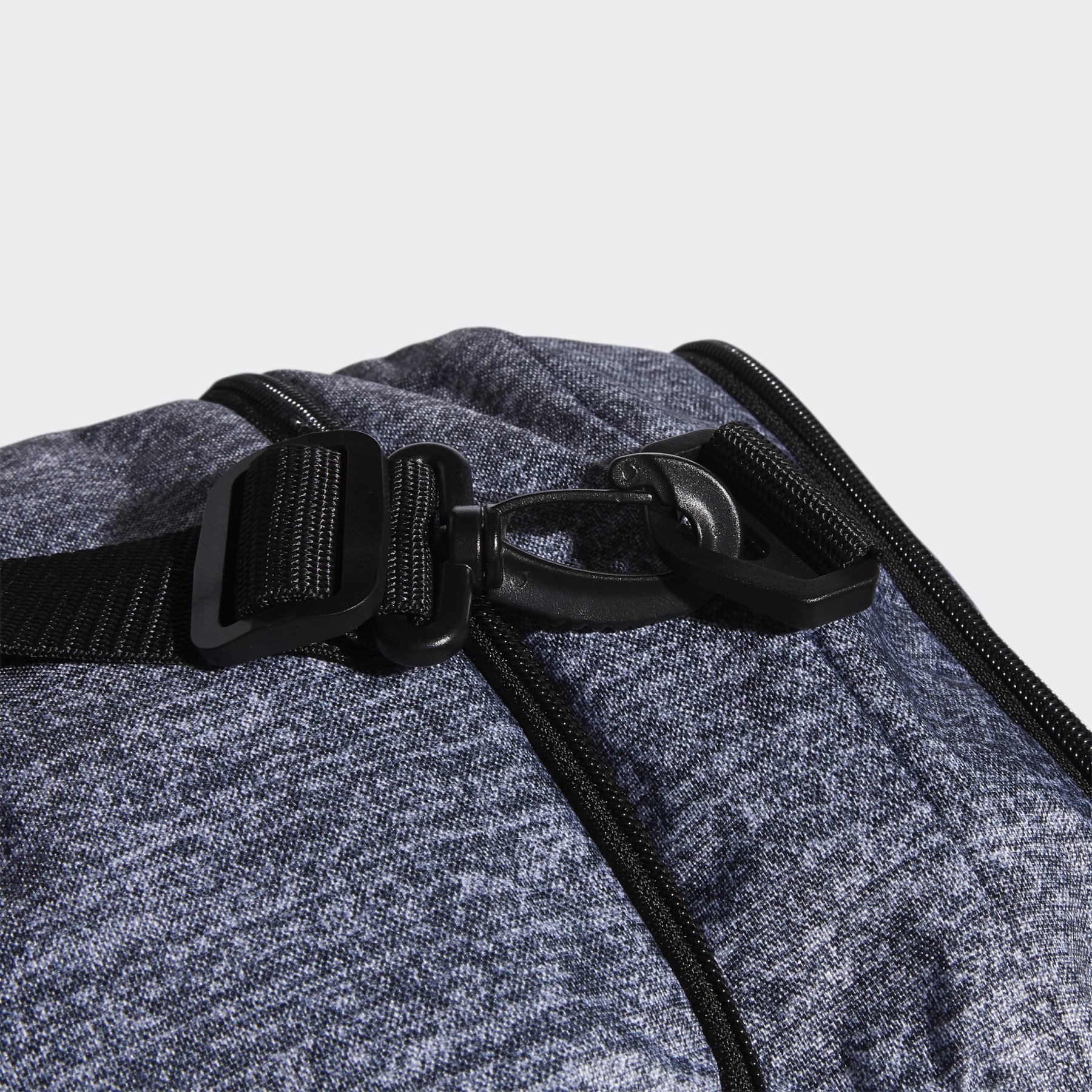 Defender Duffel Bag Medium - 6