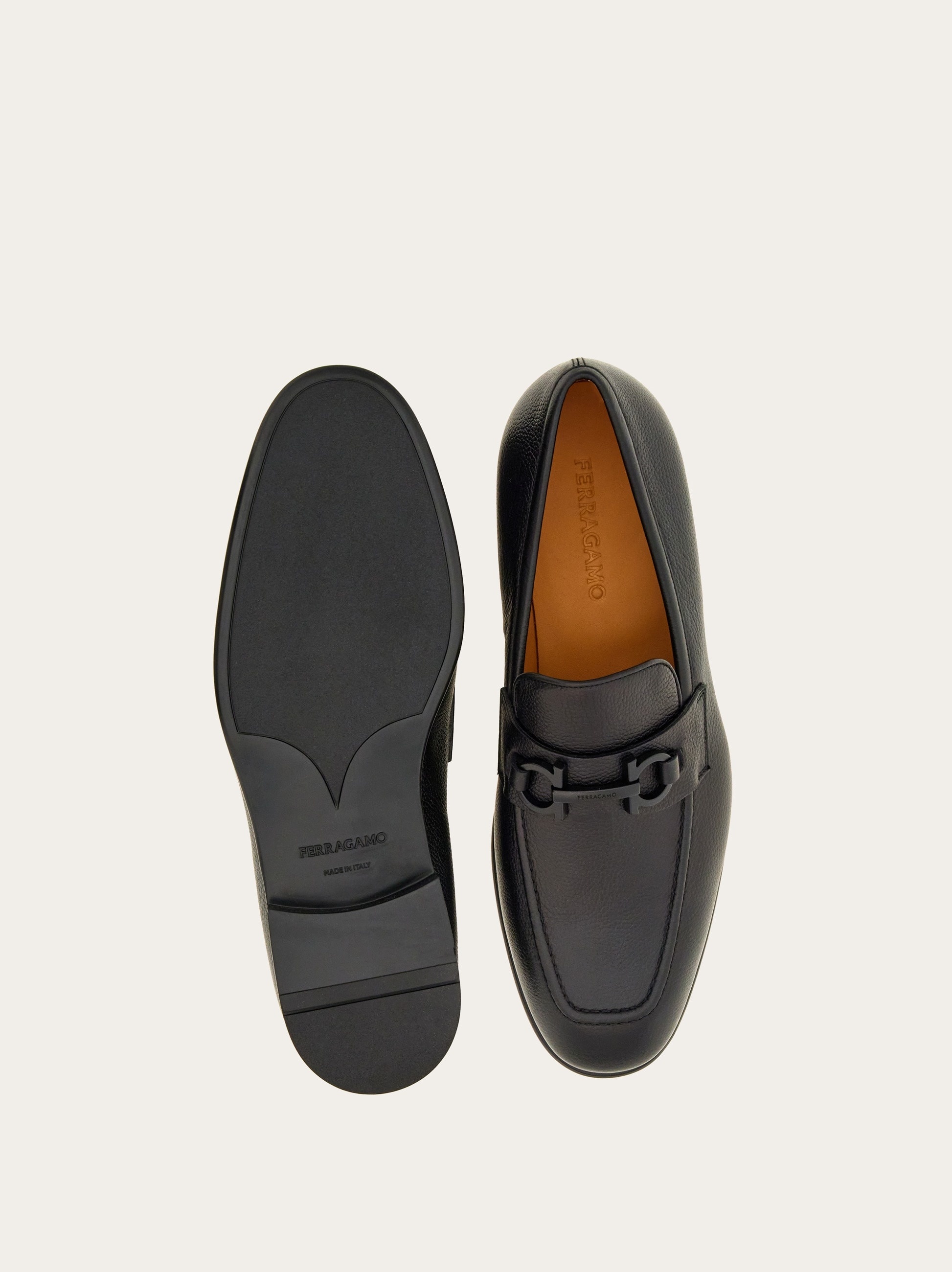 Moccasin with Gancini ornament - 5