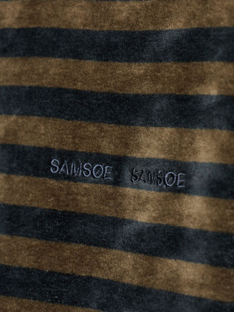 striped long-sleeved T-shirt 5