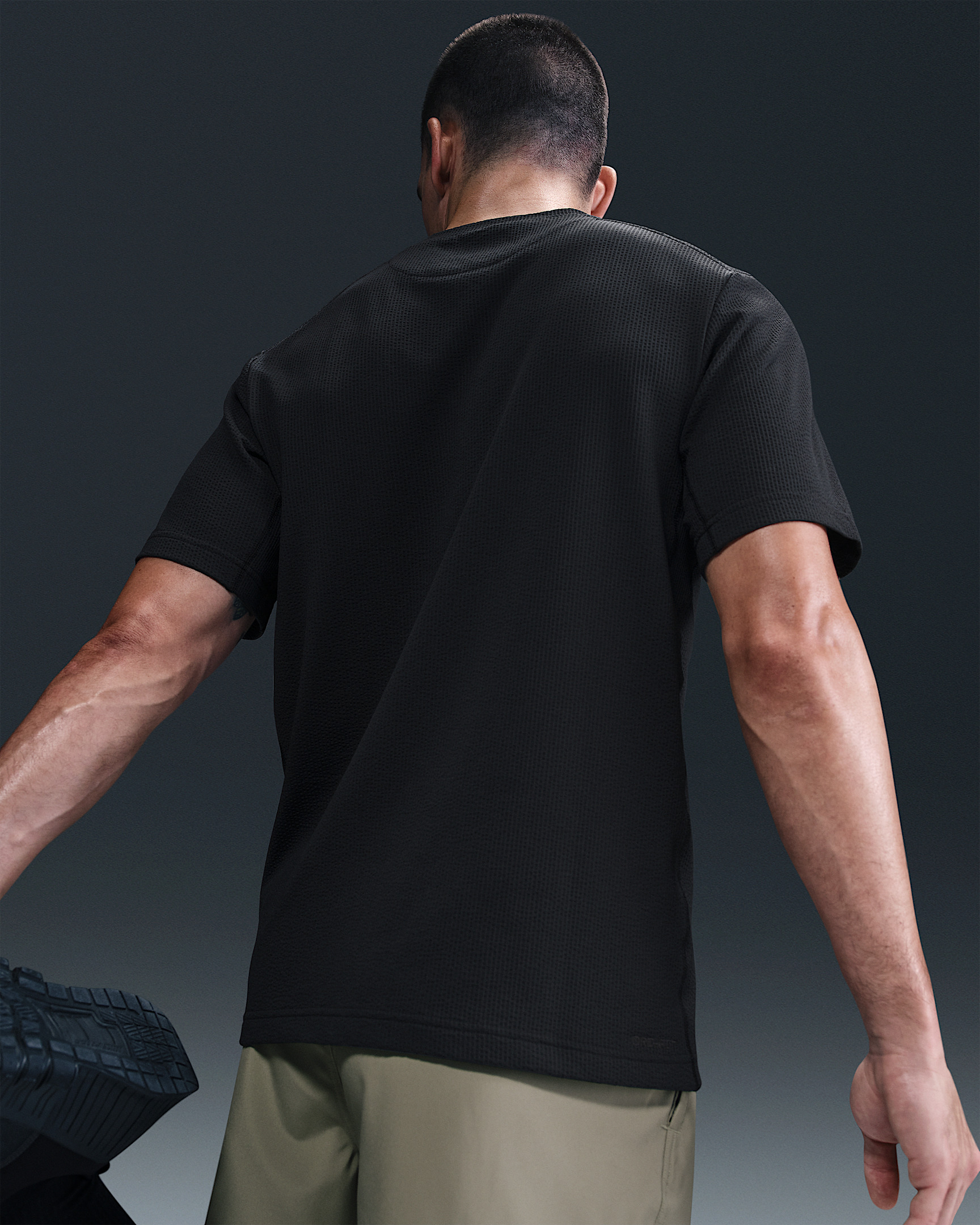 Nike Primary Men's Dri-FIT Short-Sleeve Versatile Top - 2