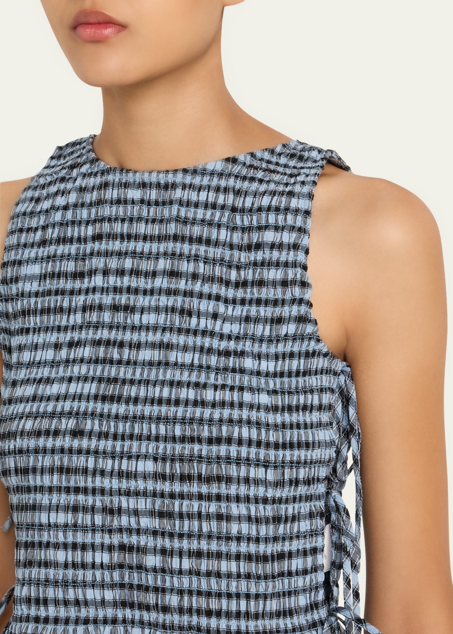 Ganni(ガニー) Seersucker Check Smock Top レディース  34 中古 古着 0142 GANNI Check Seersucker Tie String Top | bergdorfgoodman