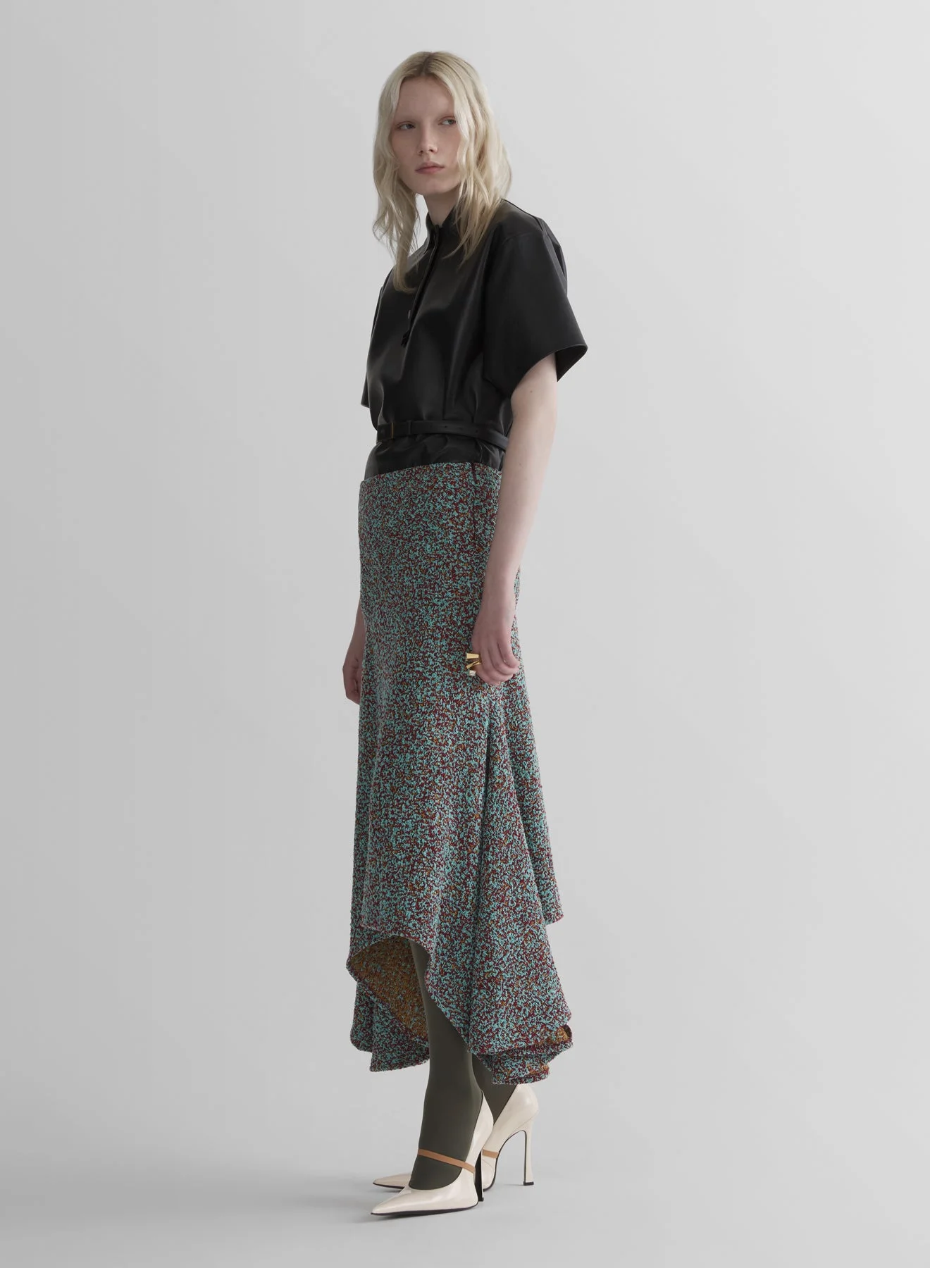asymetric fluid skirt - 1
