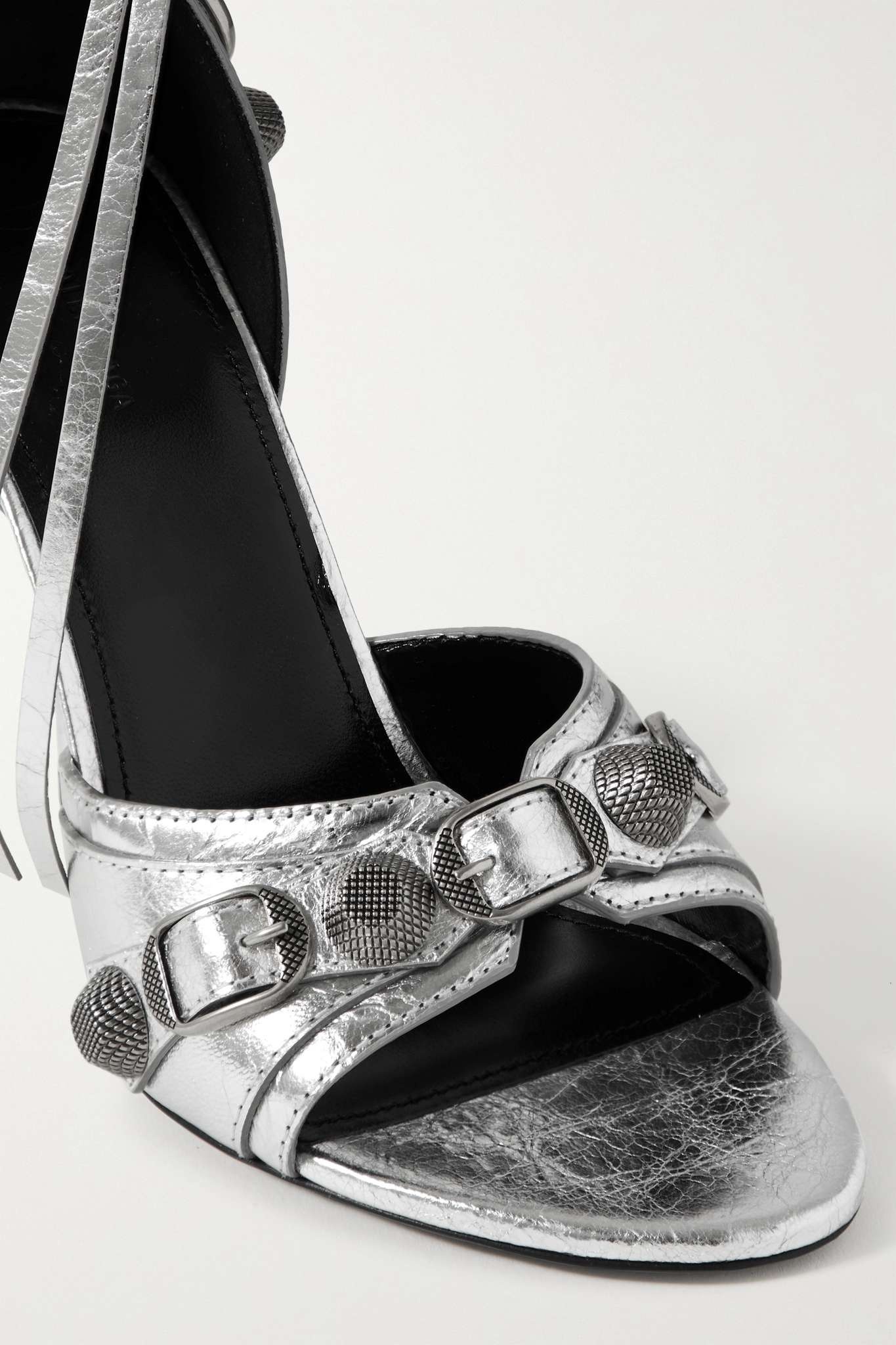 【BALENCIAGA】CAGOLE 70MMサンダル メタリック Balenciaga Cagole 70mm Sandal Metallized | Saks Fifth Avenue