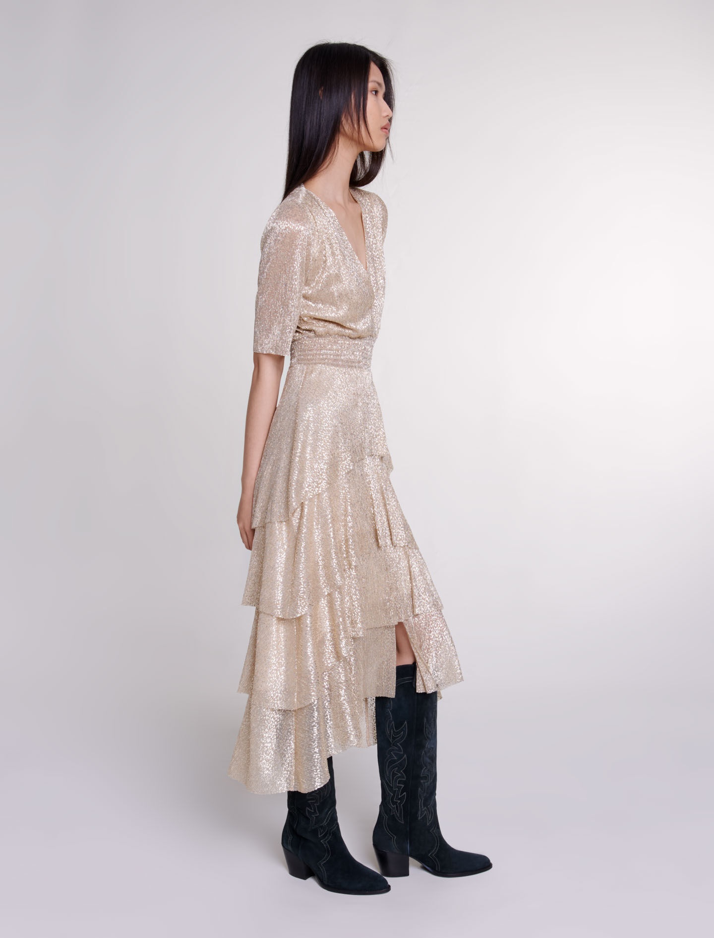 Shimmer dress with ruffles - 3