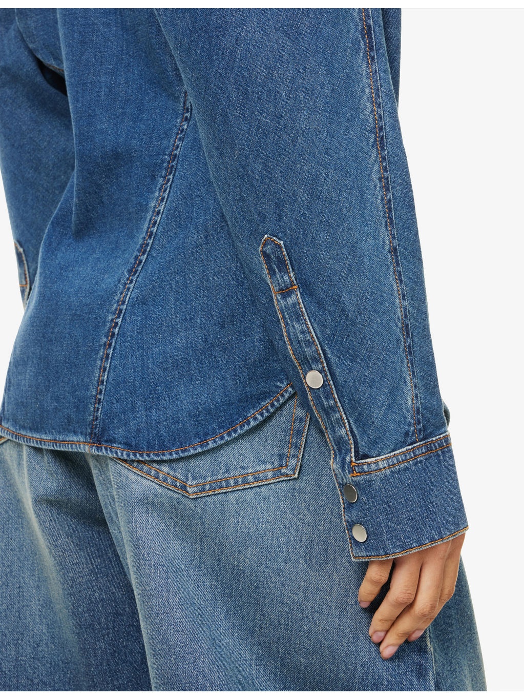 Pointed-Collar Curved Denim Shirt - 5