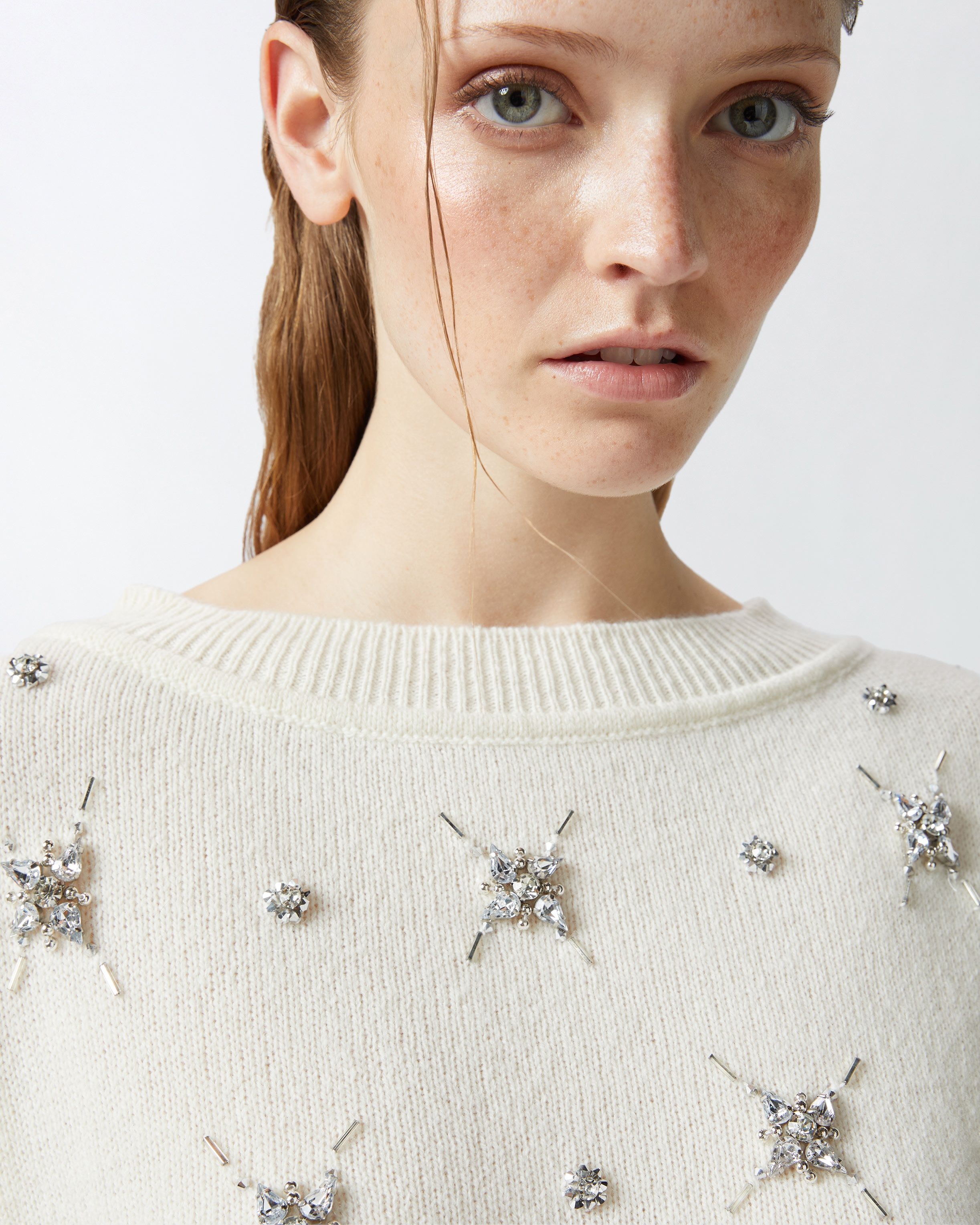 ELEGANT SWEATER WITH RHINESTONE JEWEL EMBROIDERY - 4