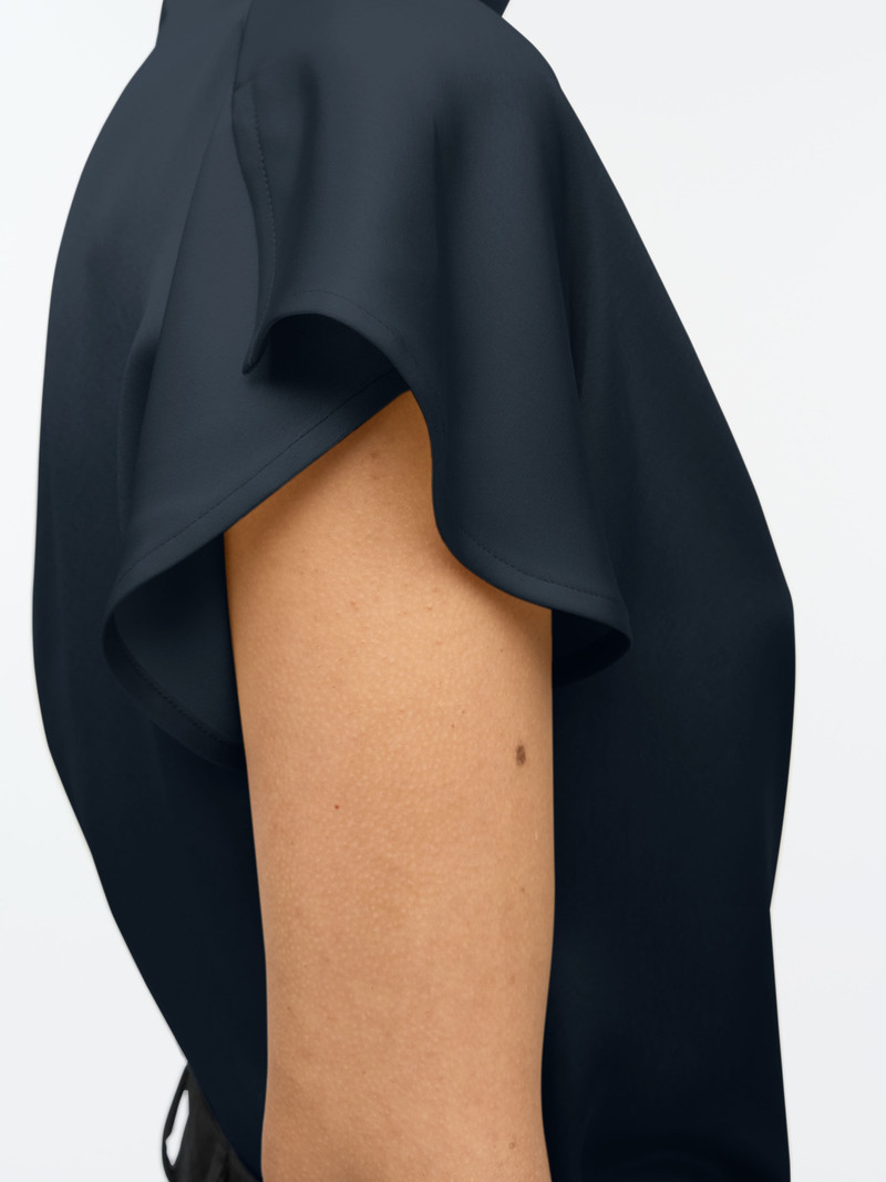 Lei Iridescent Festive Blouse 4