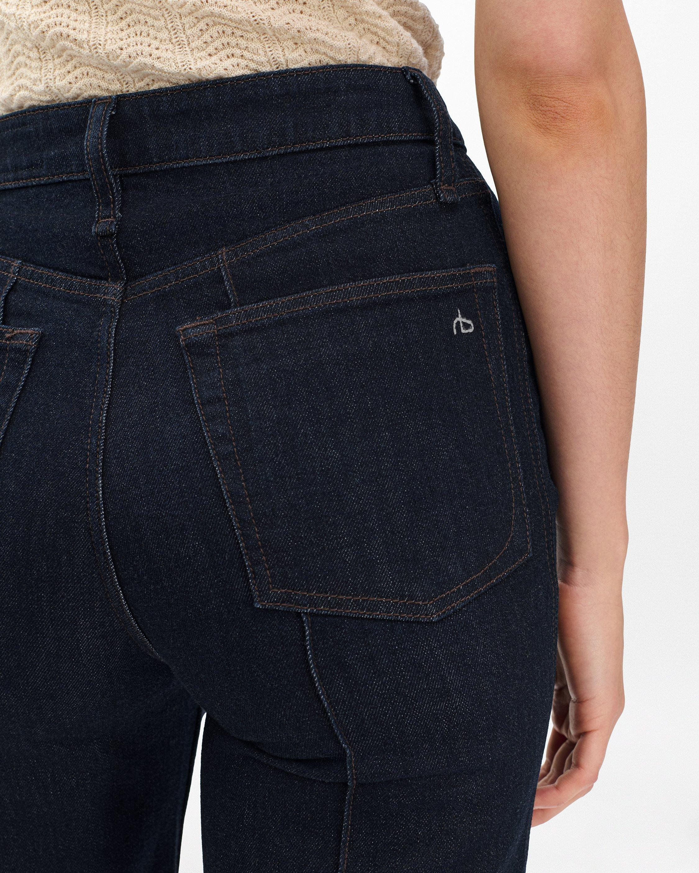 Skylar Wide-Leg Jeans
Lightweight Rigid in Rinse - 5