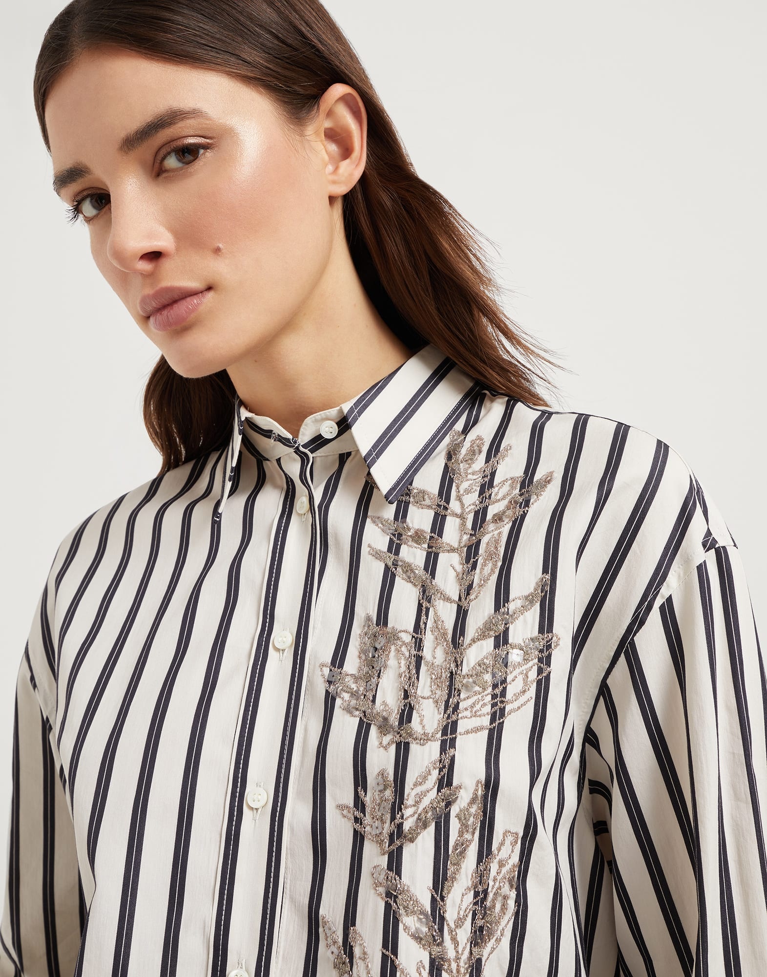 Regimental cotton and silk poplin shirt with glistening herbarium embroidery - 3