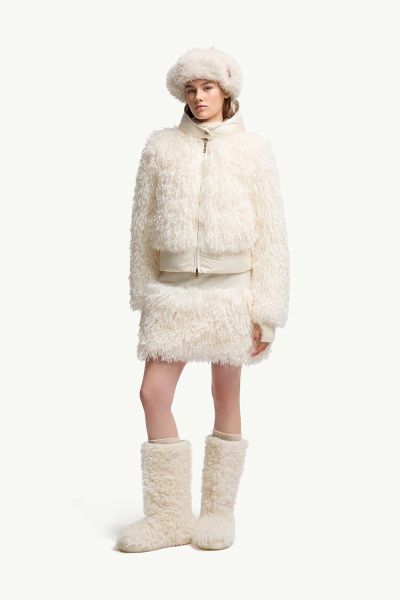 Moncler Vigiers Teddy Hooded Short Down Jacket outlook