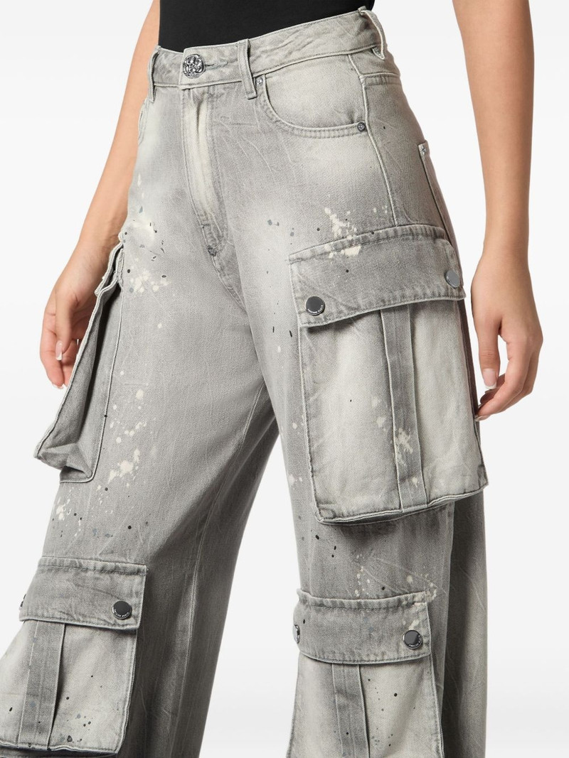 cargo-pocket jeans 5