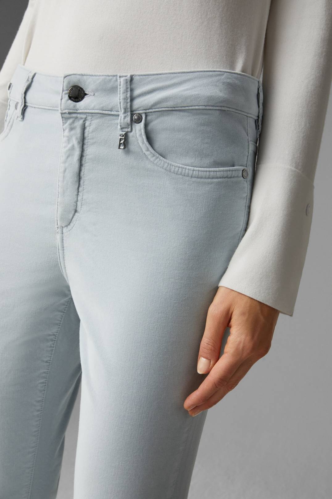 JULIE 7/8 TROUSERS IN LIGHT BLUE - 5