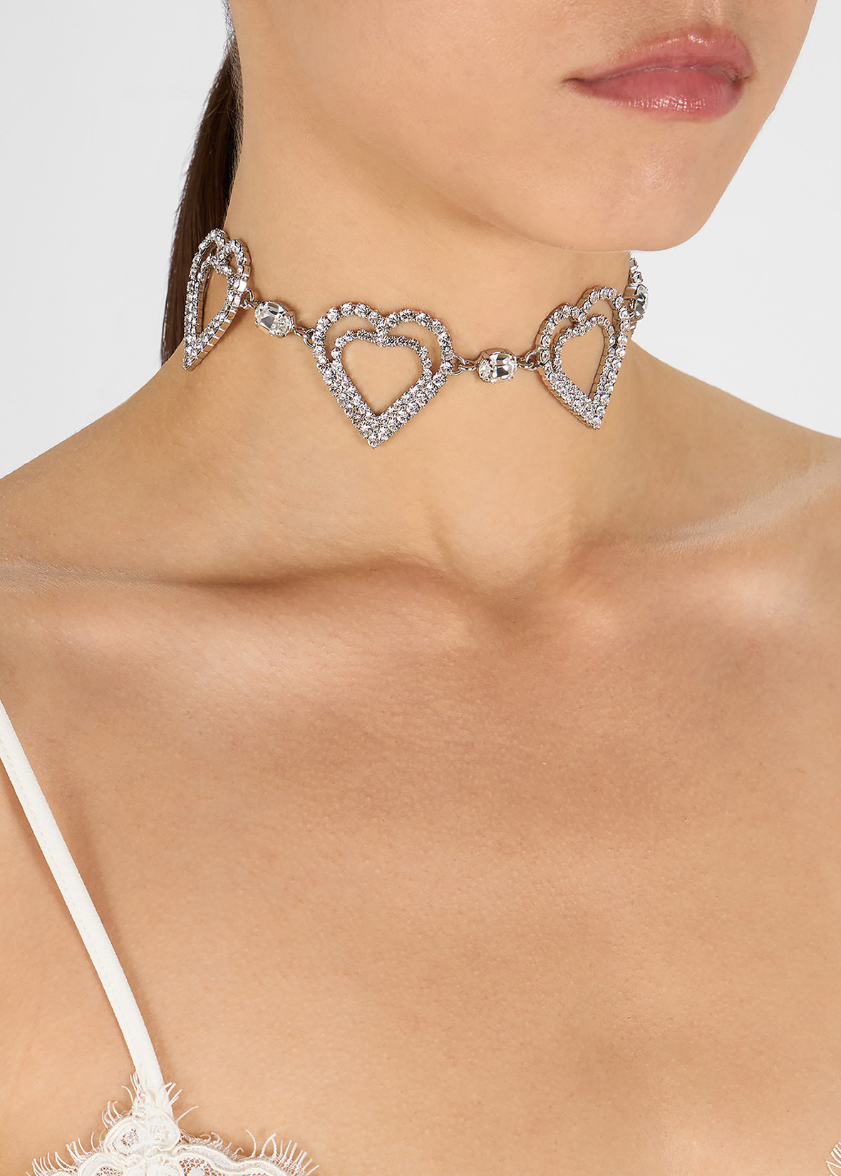 METAL CHOKER WITH RHINESTONE HEARTS - 4