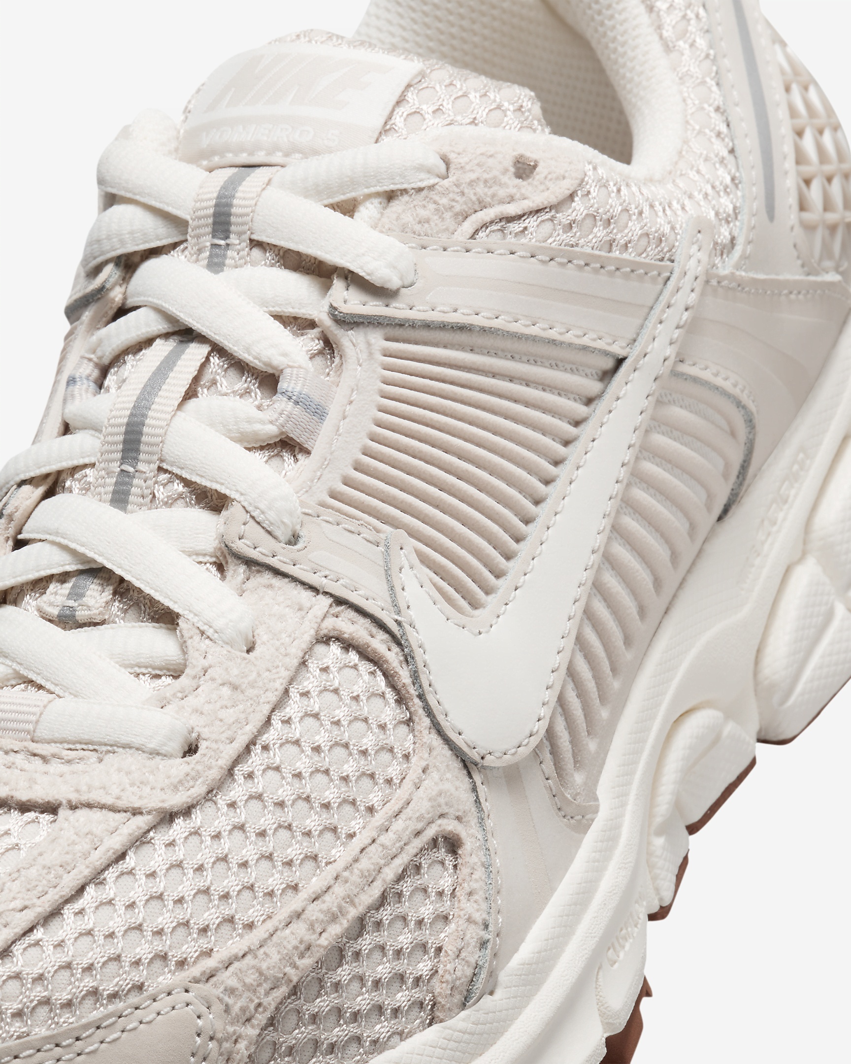 Nike Zoom Vomero 5 Women's Shoes - 8