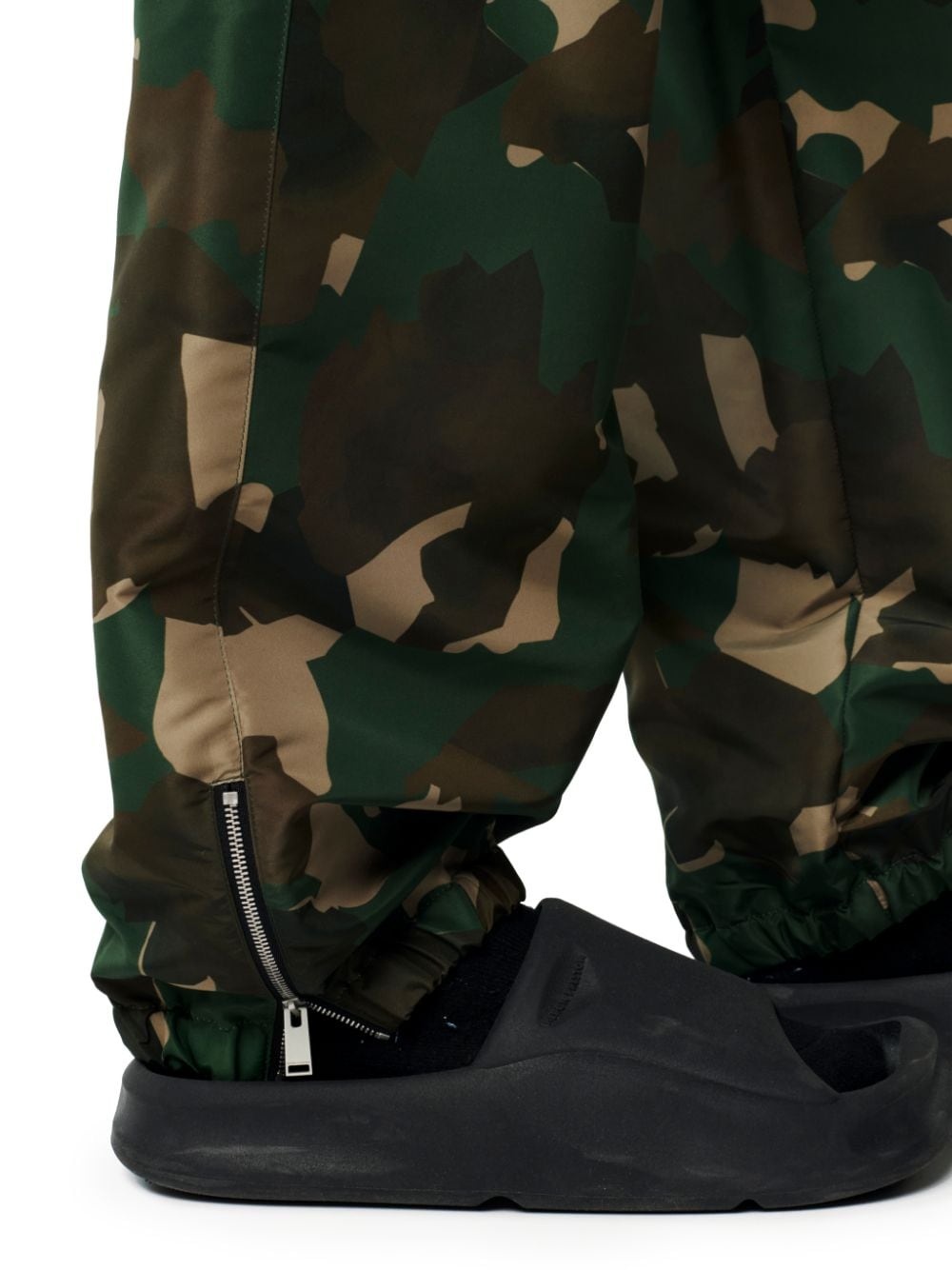 CAMO NYLON TRACKPANTS - 5