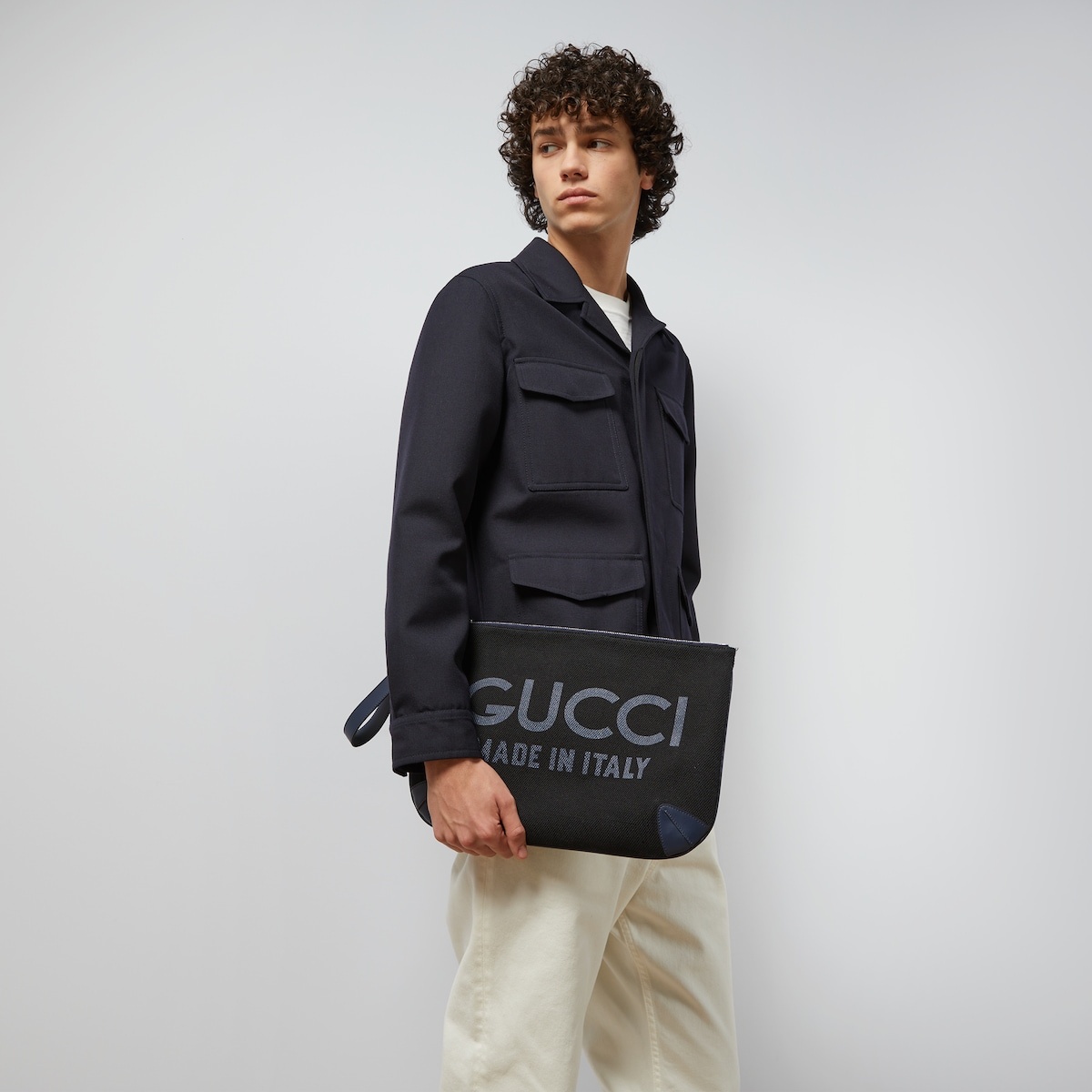 Pouch with Gucci print - 3