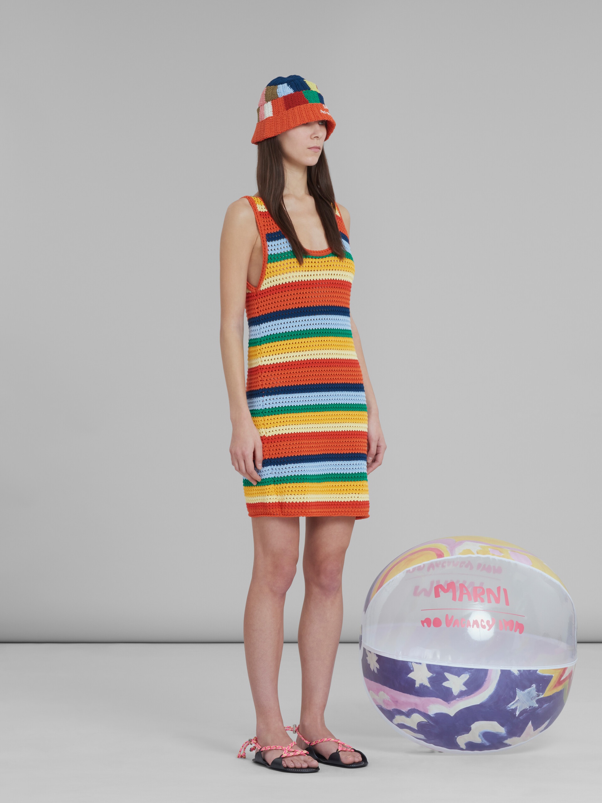 【MARNI】NO VACANCY INN SHORT SLEEVELESS DRESS Marni X No Vacancy Inn Sleeveless Cutout Asymmetric Midi