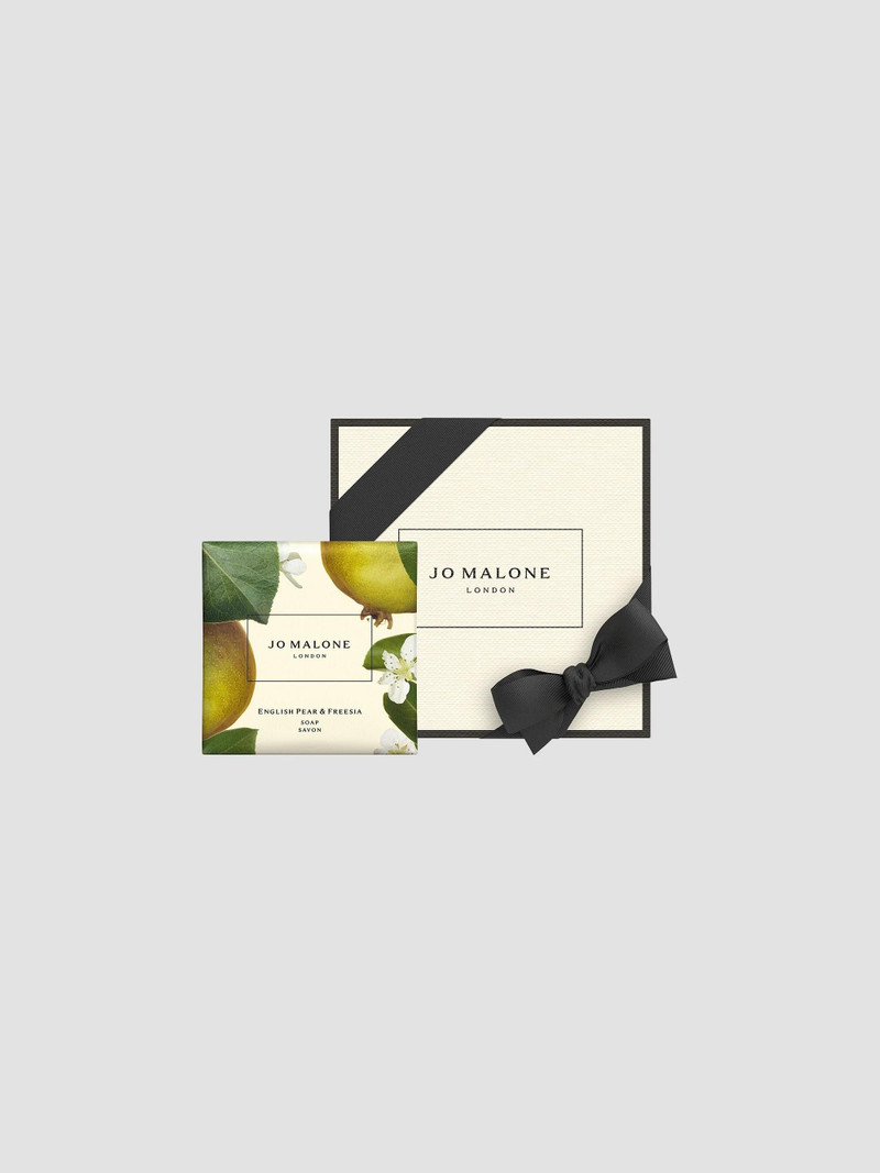English Pear & Freesia Soap 1