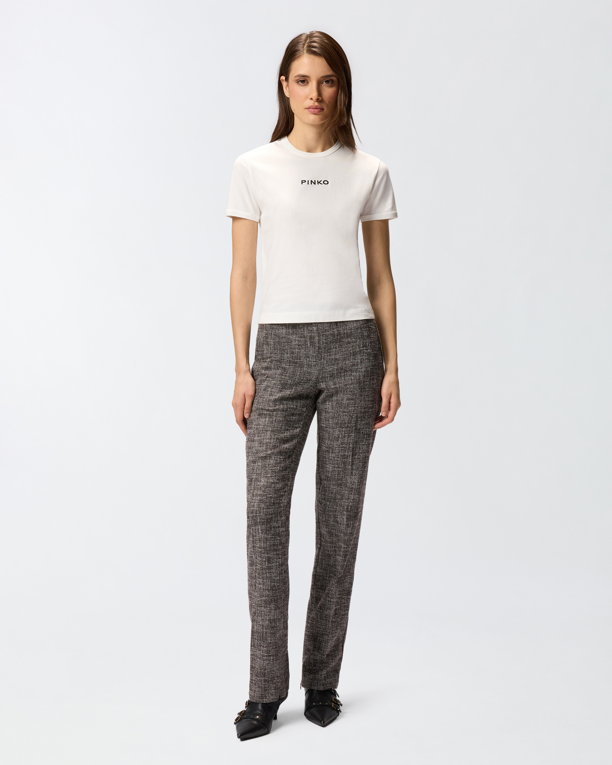 SHORT-SLEEVED T-SHIRT WITH EMBROIDERED LOGO - 3