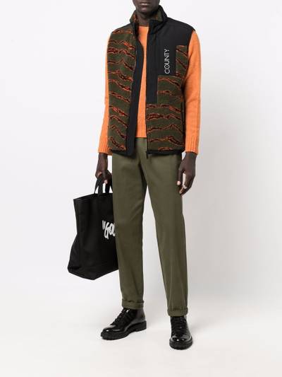 Marcelo Burlon County Of Milan camouflage-print pile zipped gilet outlook