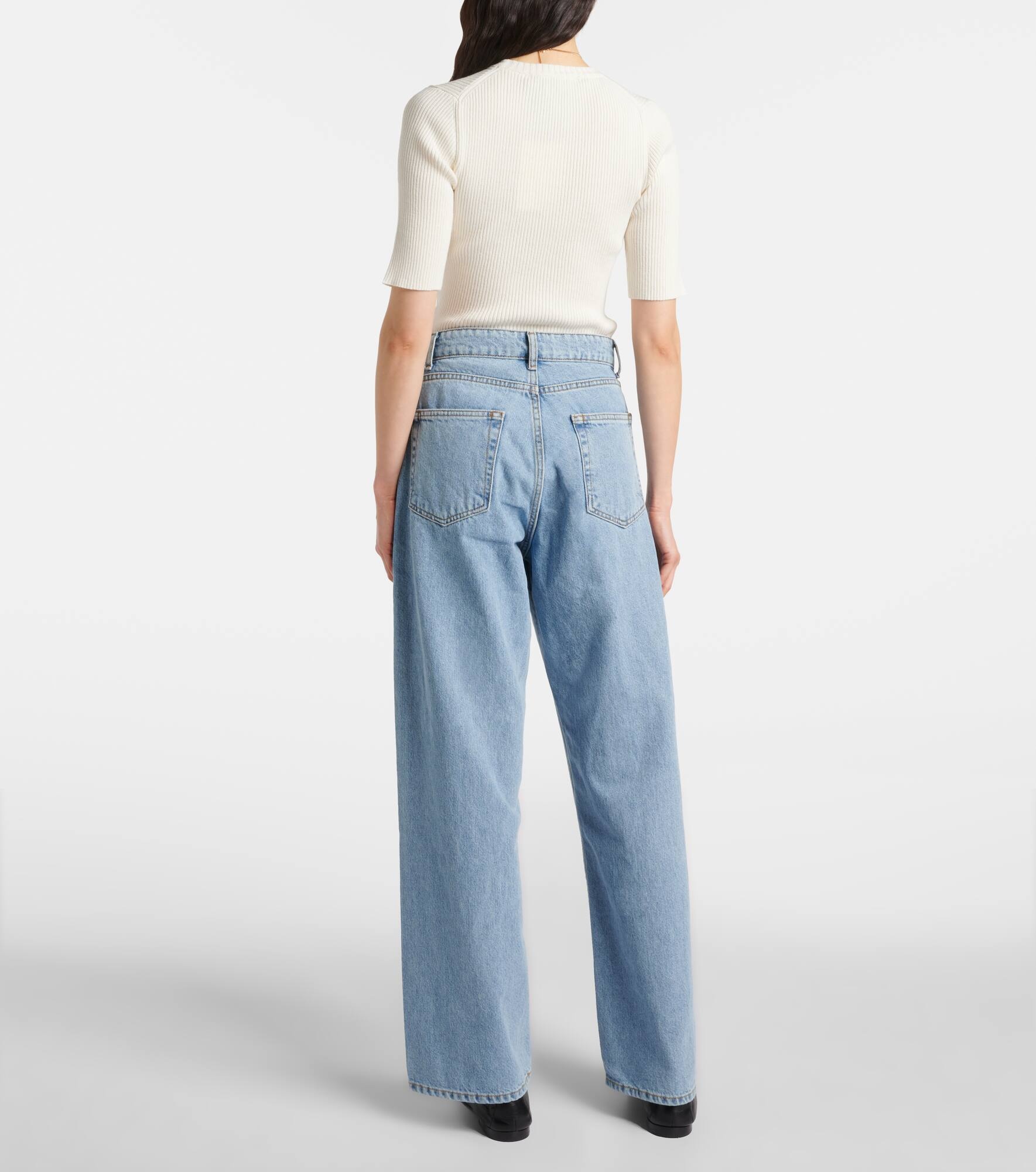 Low-rise wide-leg jeans - 3