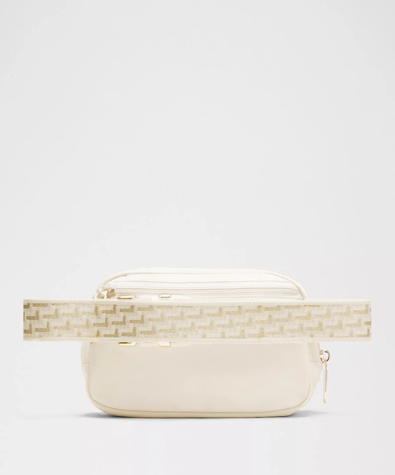 Everywhere Belt Bag 1L *L Monogram Metallic 3