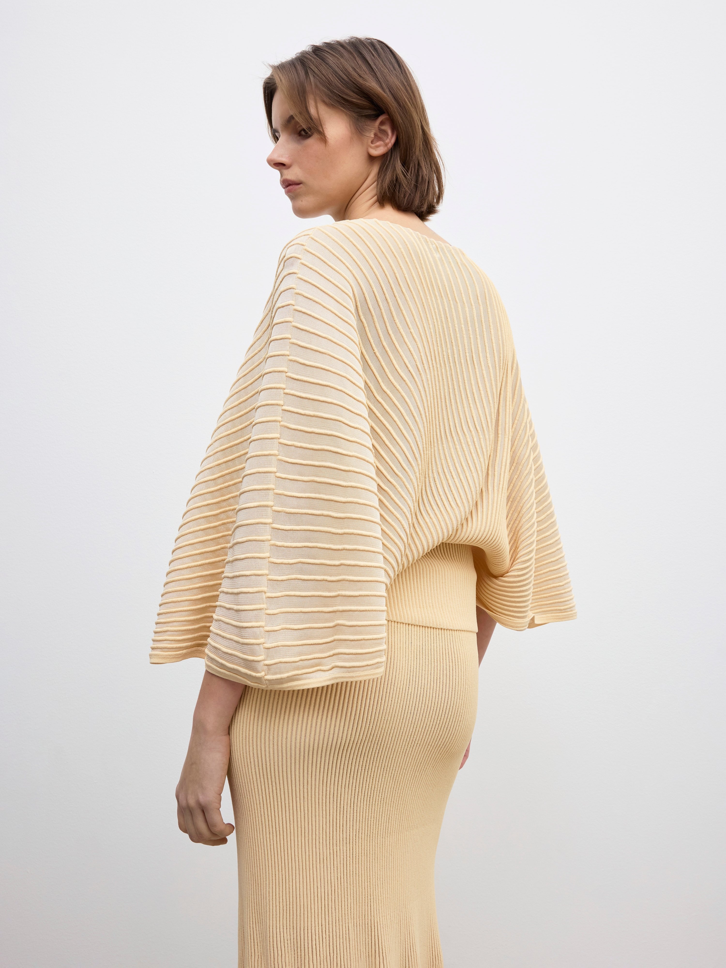 Knitted flared top - 4