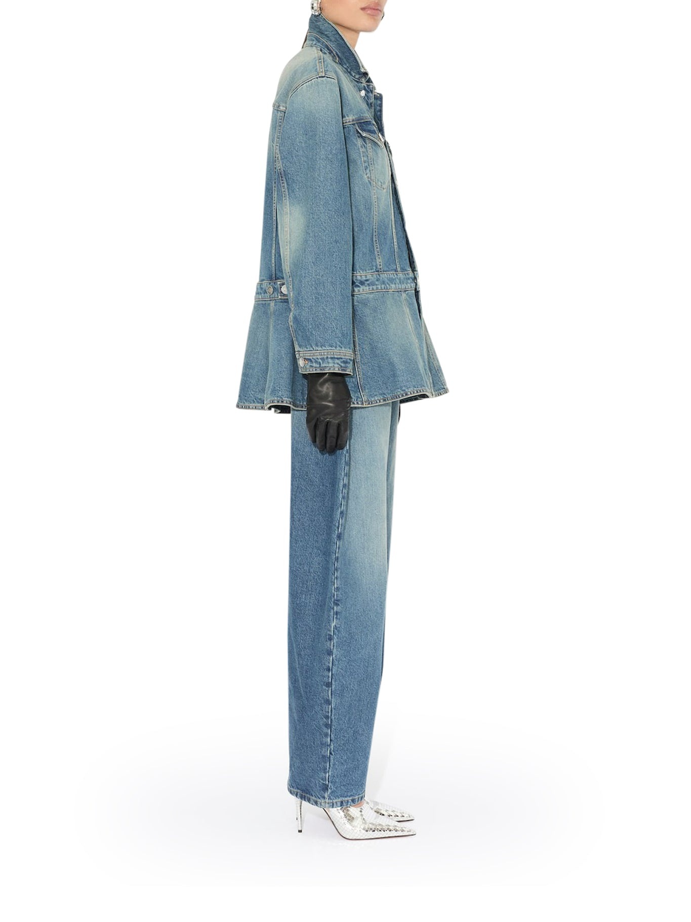 Alaïa ROUND JEANS IN DÉLAVÉ DENIM | suitnegozi | REVERSIBLE