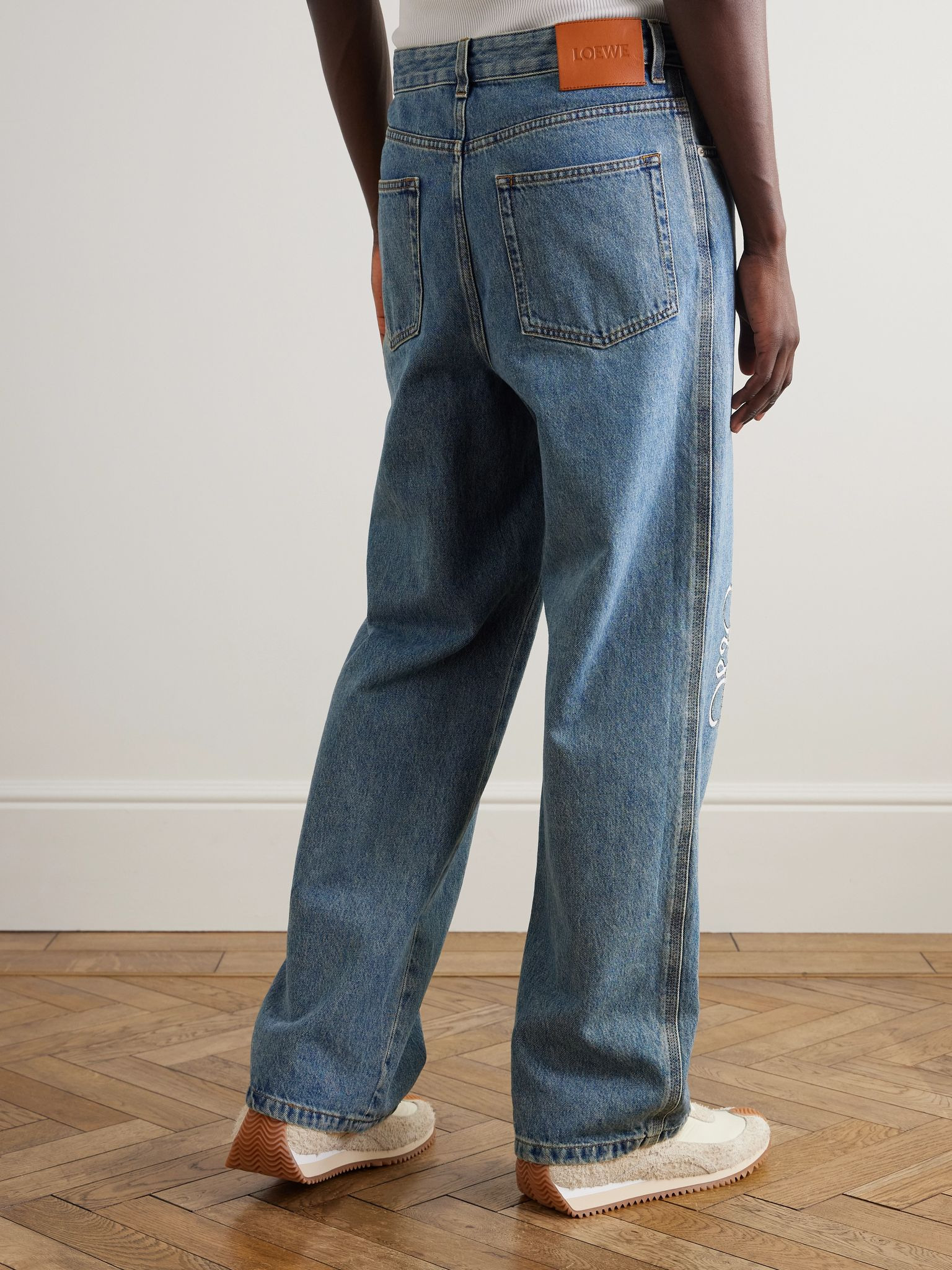 Anagram Wide-Leg Logo-Embroidered Jeans Blue - 4