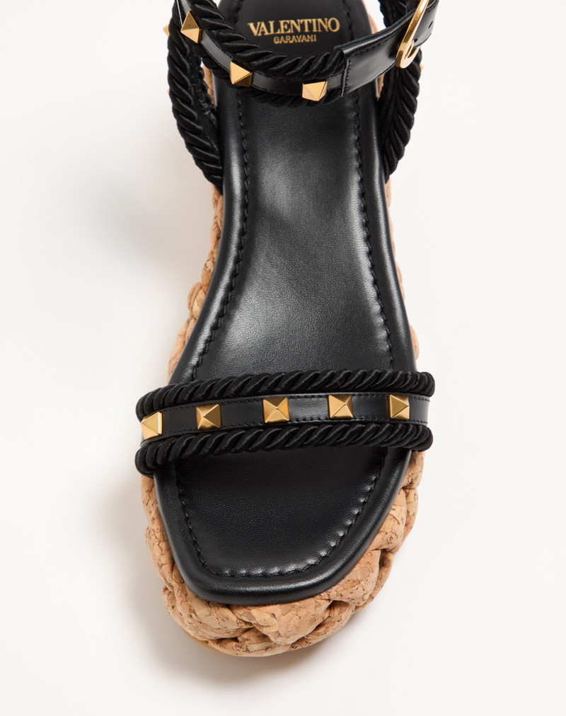 ROCKSTUD FLATFORM SANDAL IN CALFSKIN 60MM 4