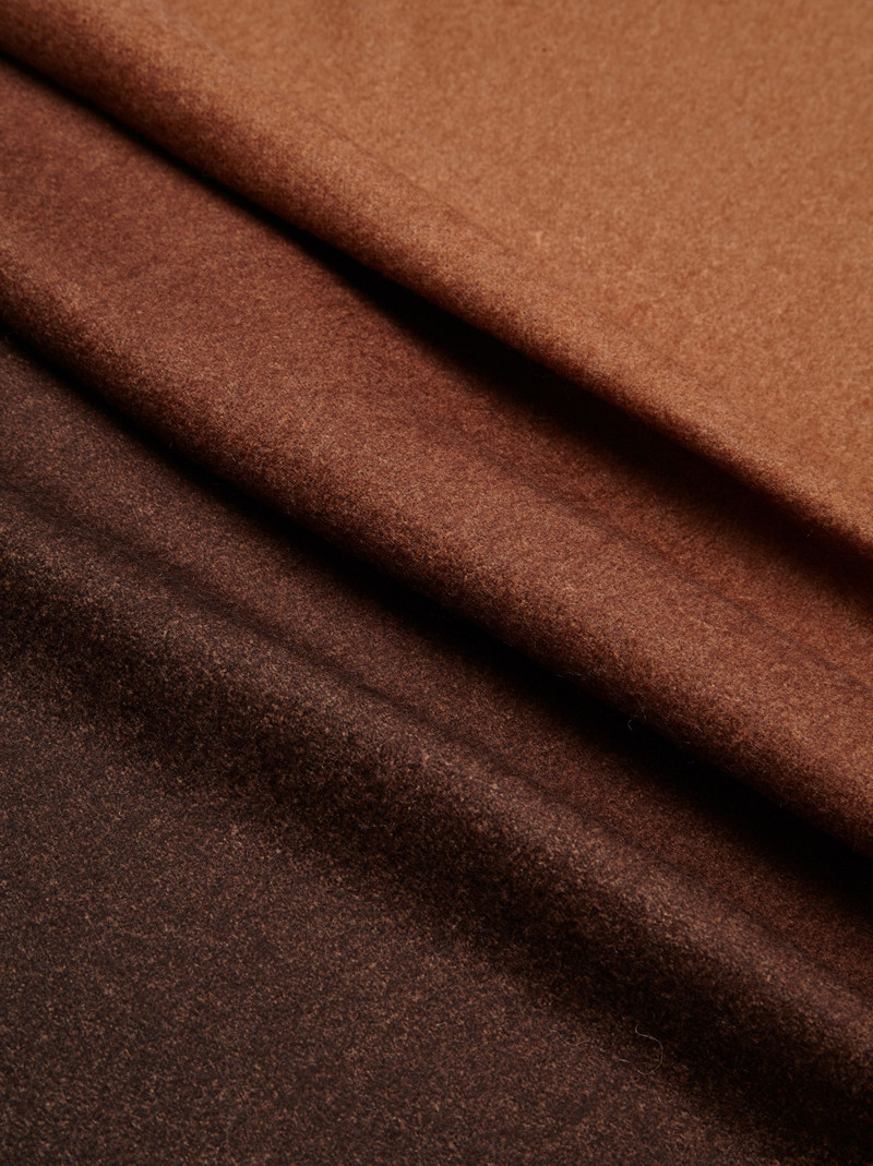 FERRAGAMO Nuanced cashmere scarf outlook