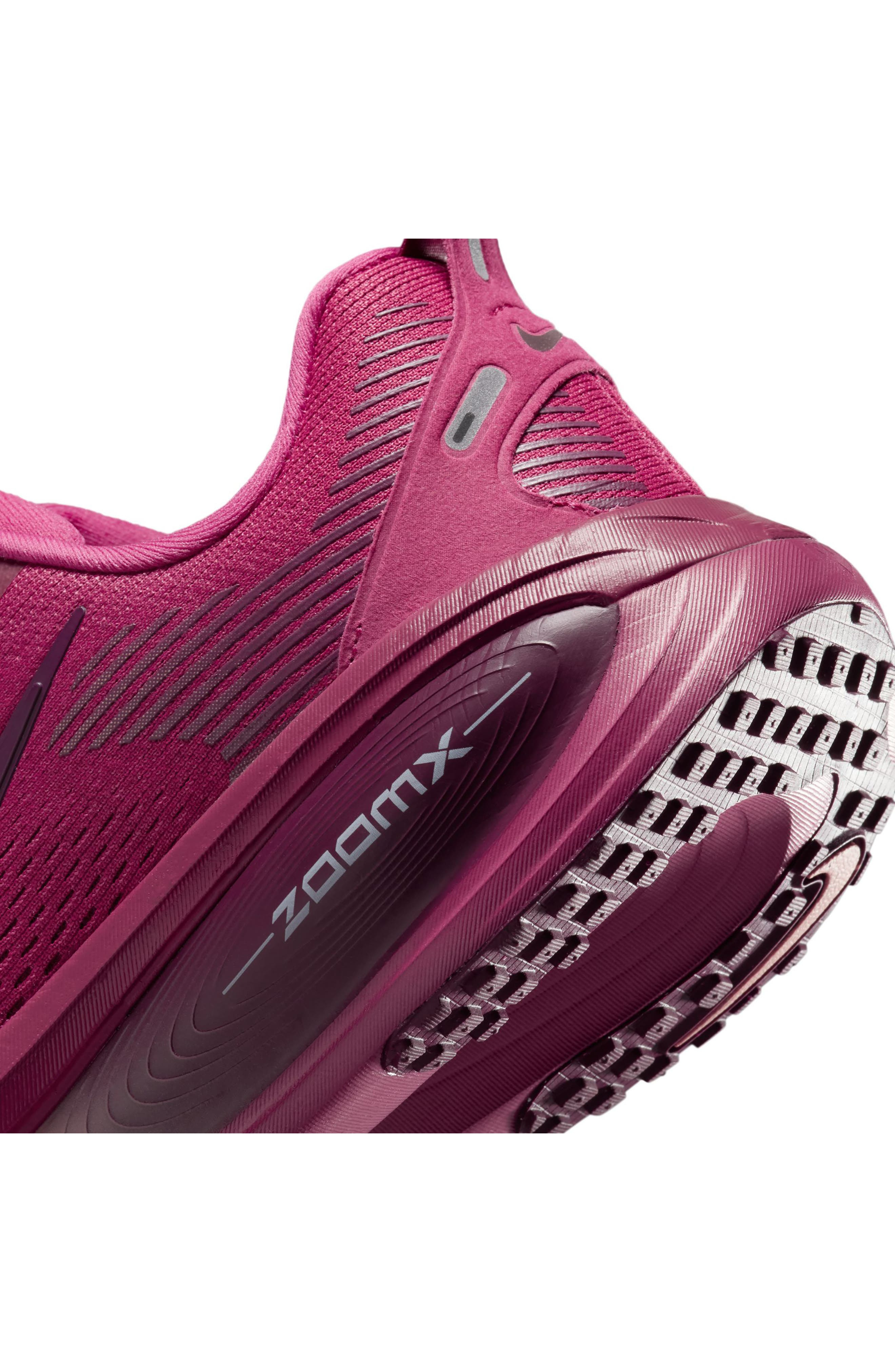 Nike Vomero 18 Running Shoe in 604 Swtbt/bordex at Nordstrom - 8