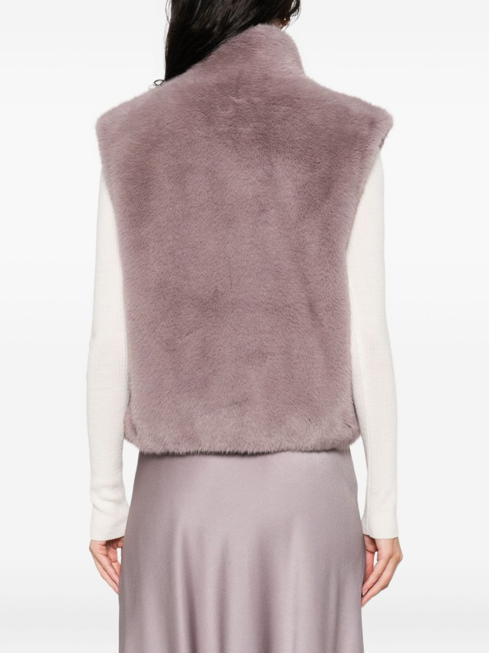 sleeveless faux-fur gilet - 4