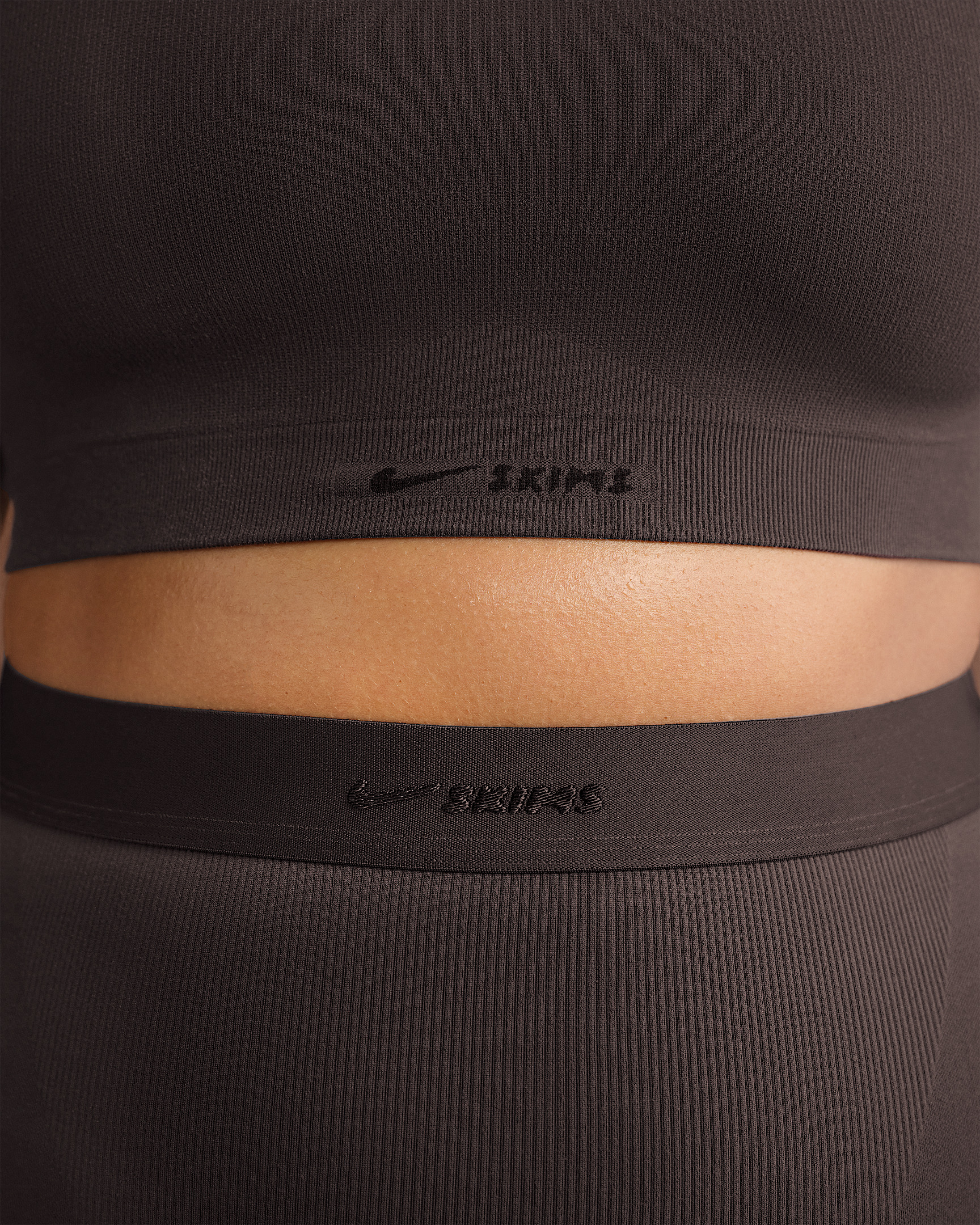 NikeSKIMS Vintage Seamless Women's Scoop Bra - 10