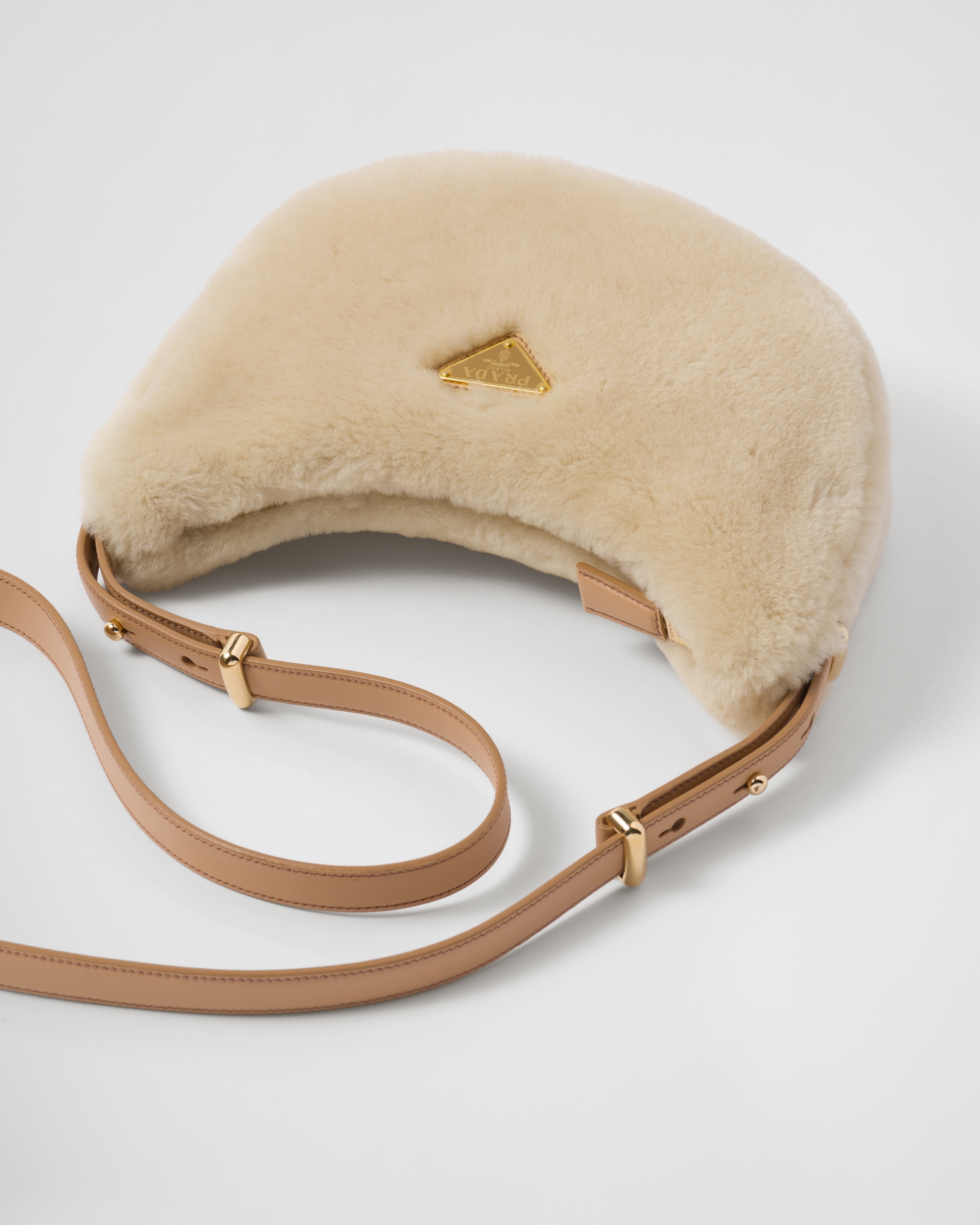 Prada Arqué shearling and leather shoulder bag - 6