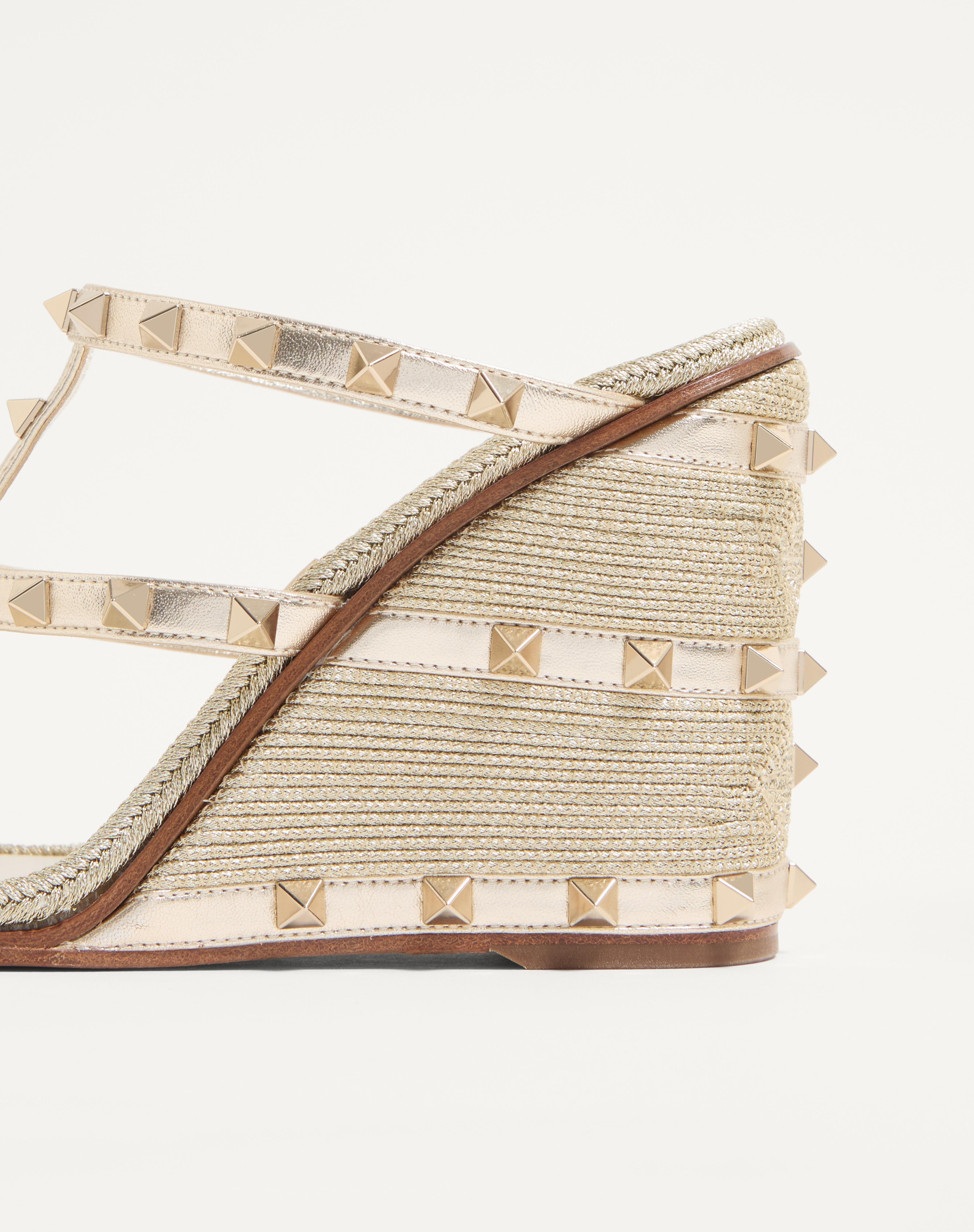 ROCKSTUD WEDGE SANDAL IN LAMINATED NAPPA WITH CORNELY EMBROIDERY 100MM - 7