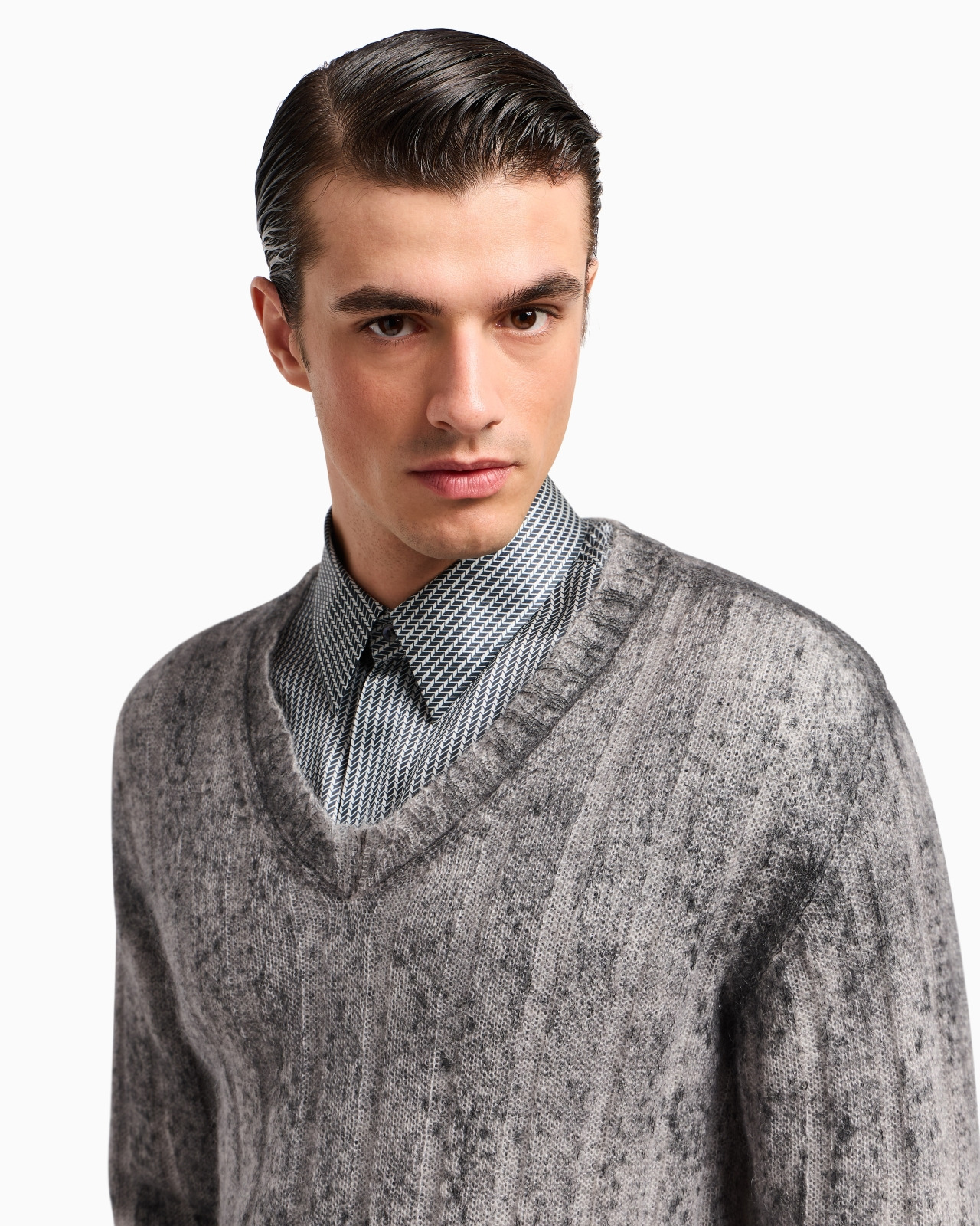 V-NECK JUMPER IN VIRGIN WOOL - 5