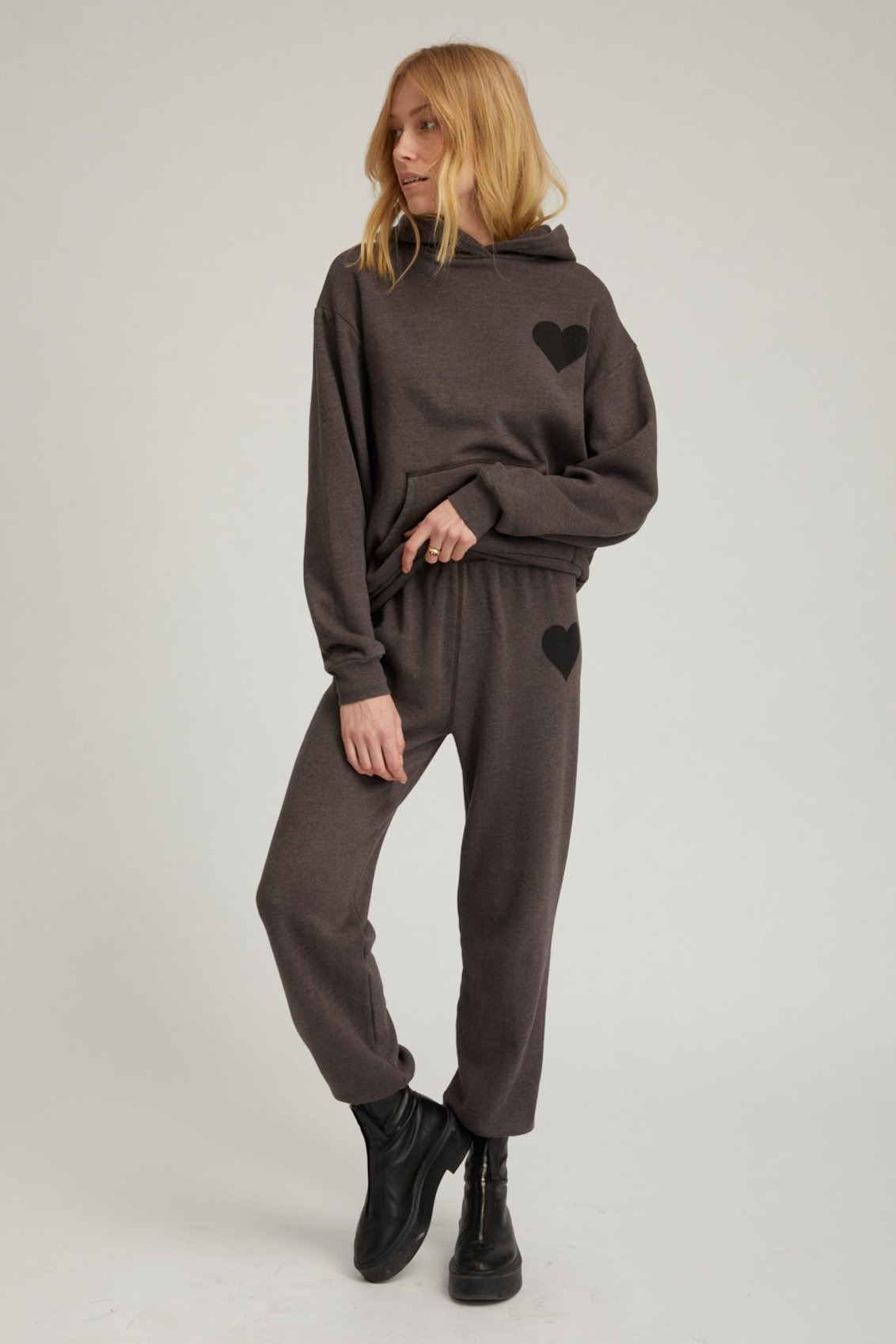 CHARCOAL HEART SWEATPANTS - 6