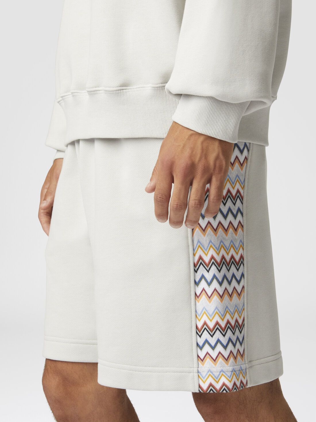 Cotton shorts with zigzag insert - 5