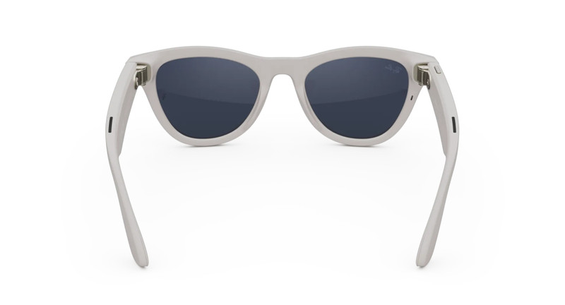 Ray-Ban Meta Skyler (Gen 1), Shiny Chalky Gray / Clear to Sapphire Transitions®, Standard 4