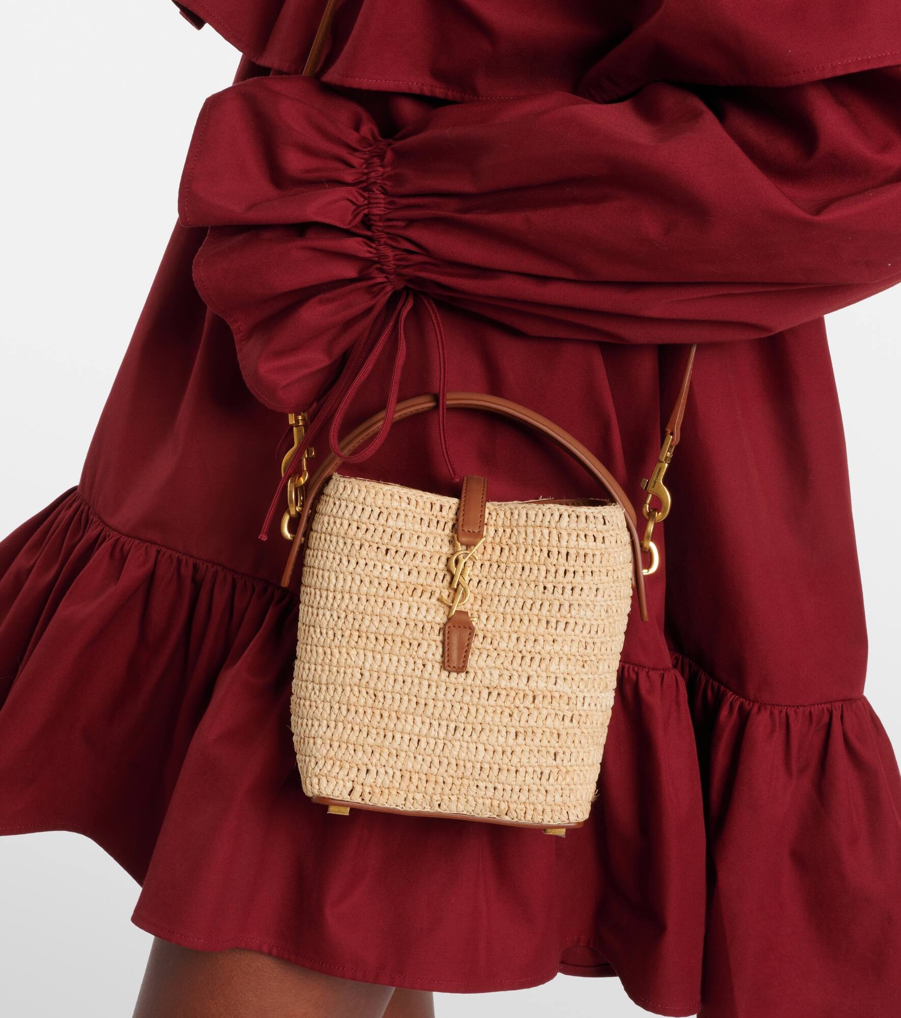 Le 37 Mini leather-trimmed raffia bucket bag - 7