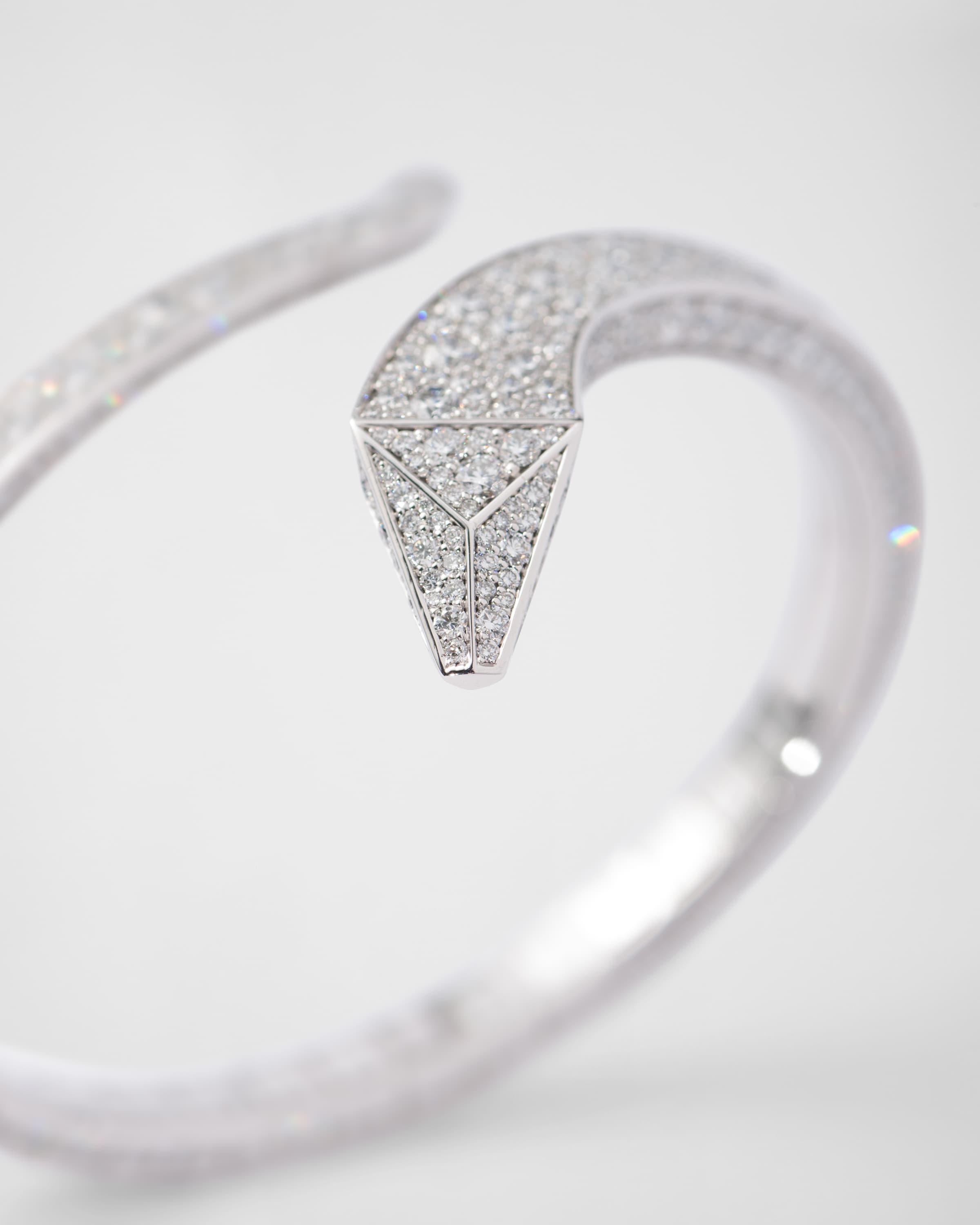 Eternal Gold snake bracelet in white gold and diamonds - 2