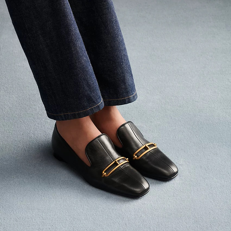 Hermès Dalhia loafer outlook