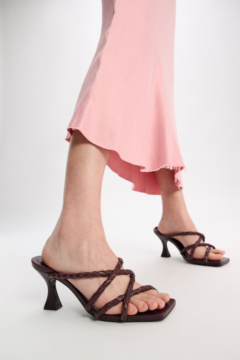 WOVEN ELEGANCE Cord heel sandal 3