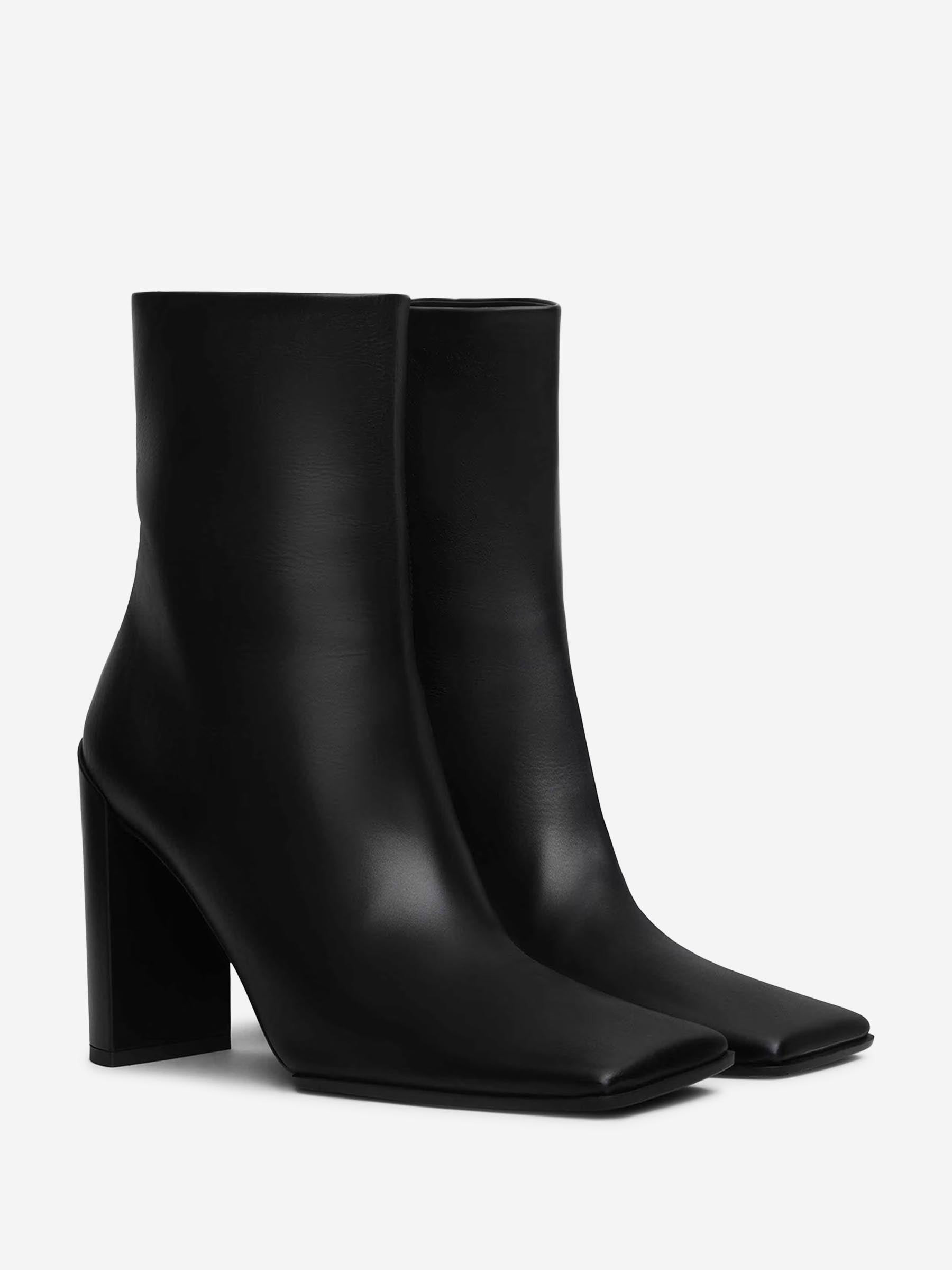 SQUARE LEATHER BOOTIES - 2