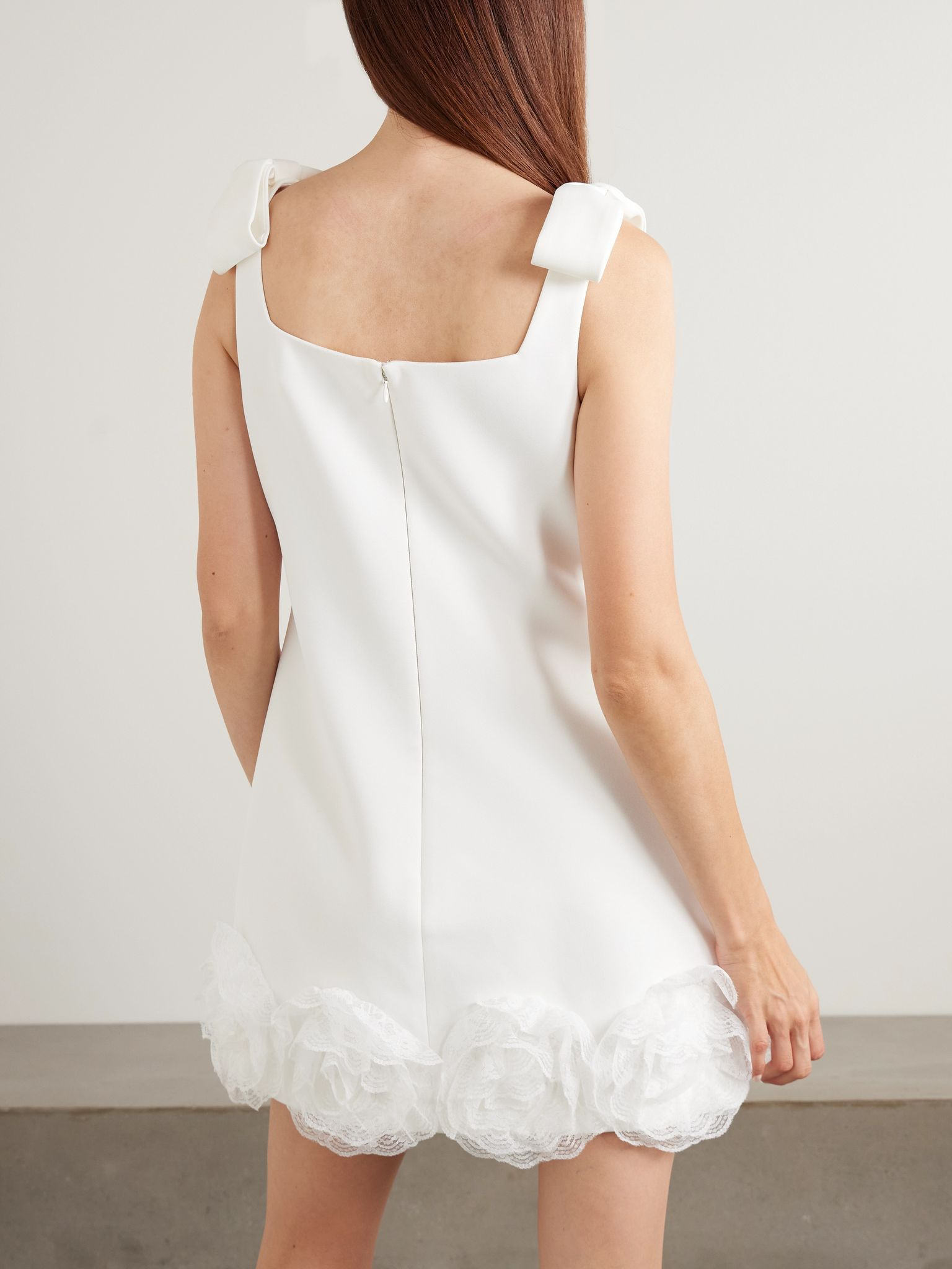 Bow-detailed lace-trimmed crepe mini dress White - 3