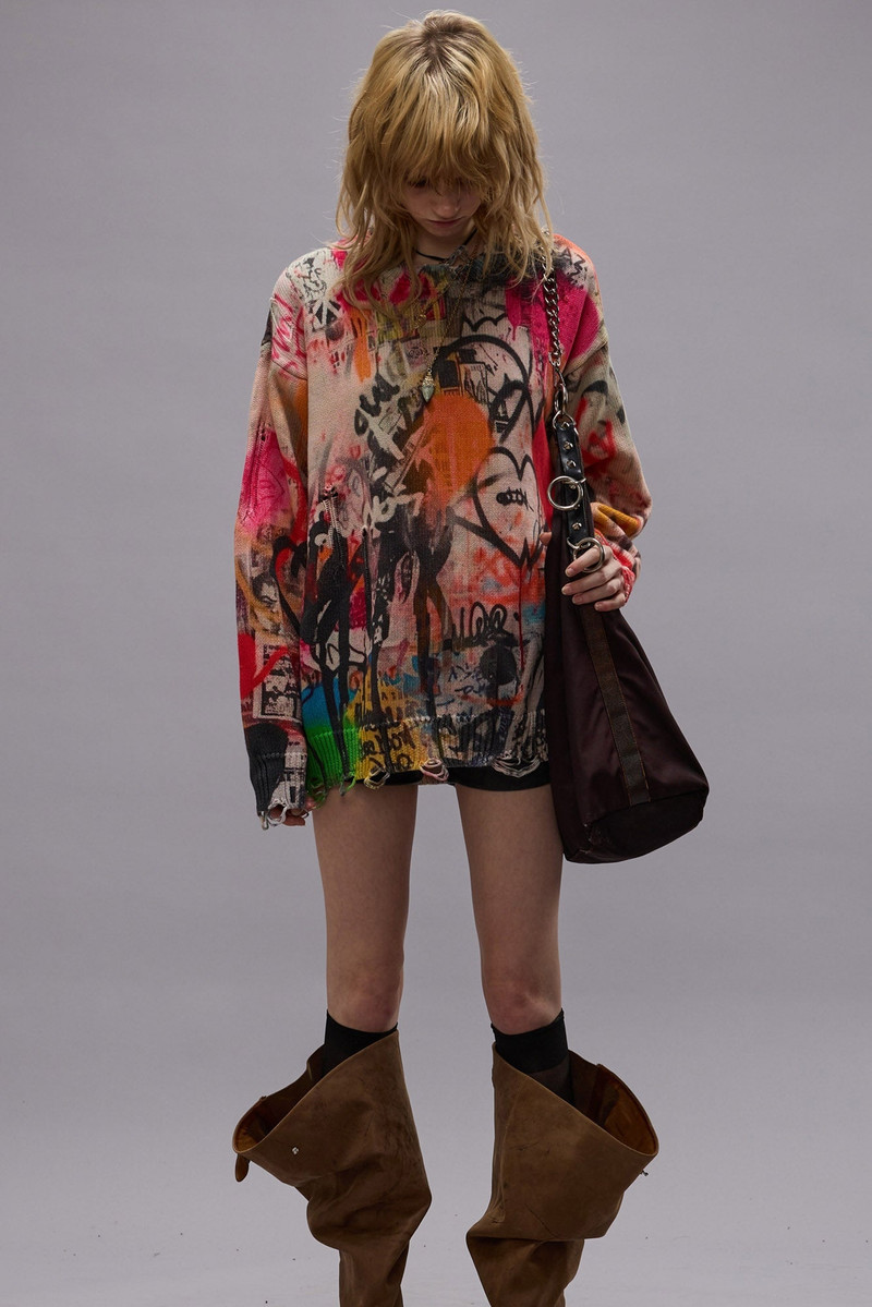 PRINTED BOYFRIEND SWEATER - HEART GRAFFITI PRINT - R13 3